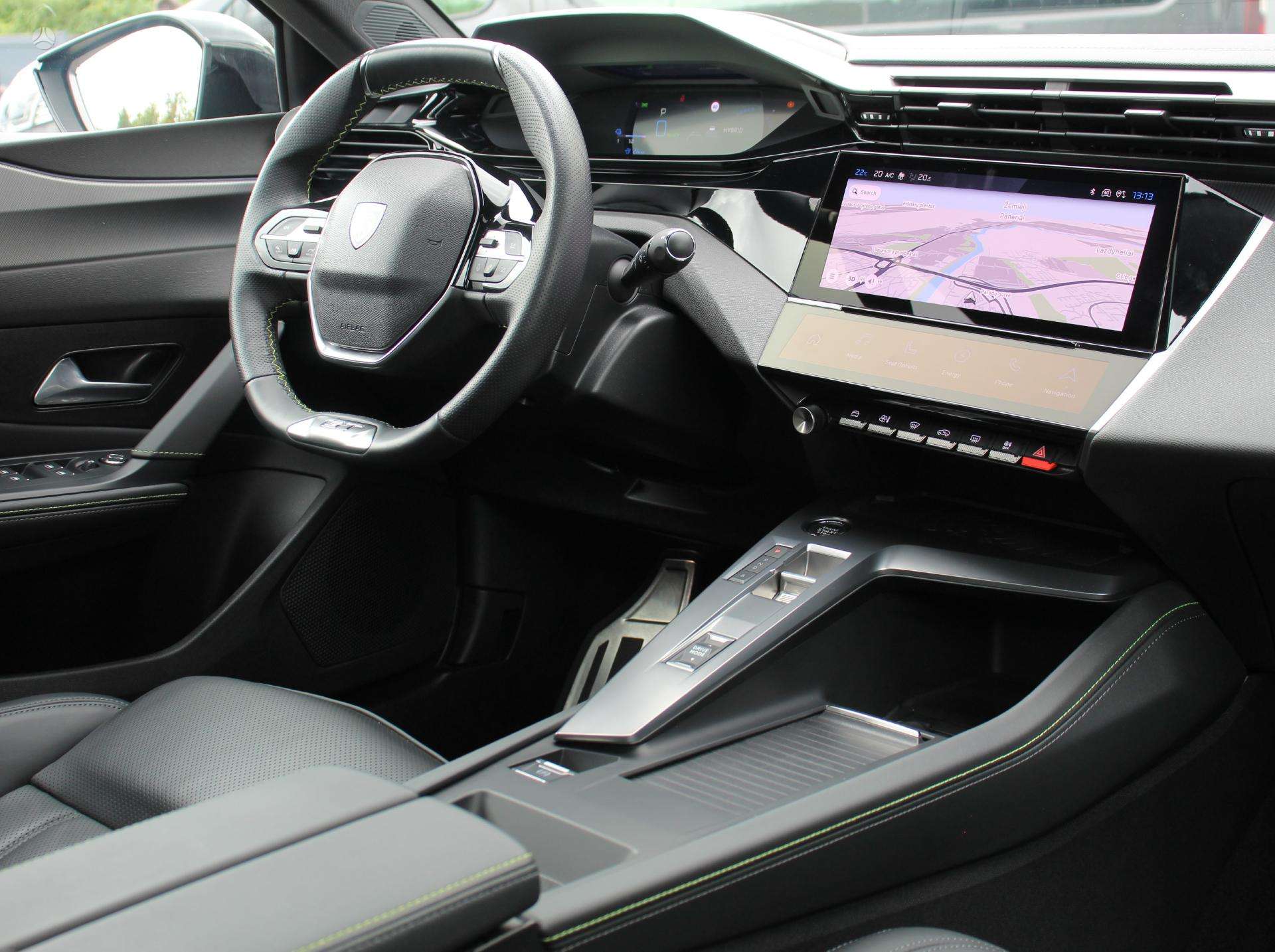 Naudoti Peugeot 408 automobiliai