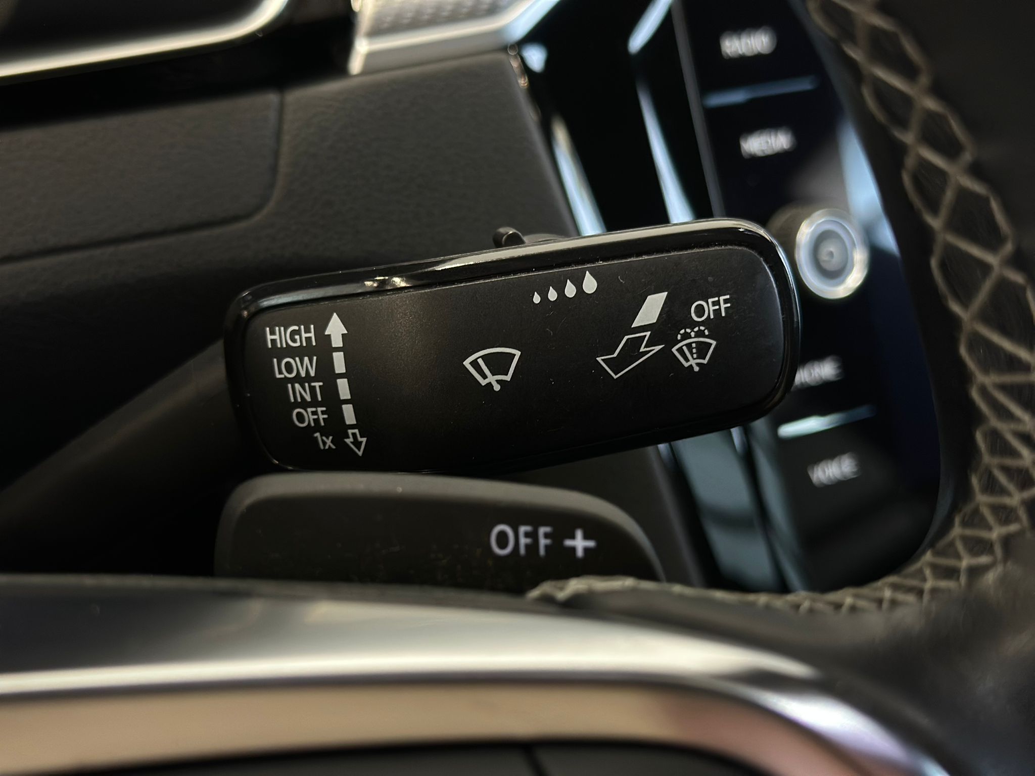 Naudoti Volkswagen Arteon automobiliai