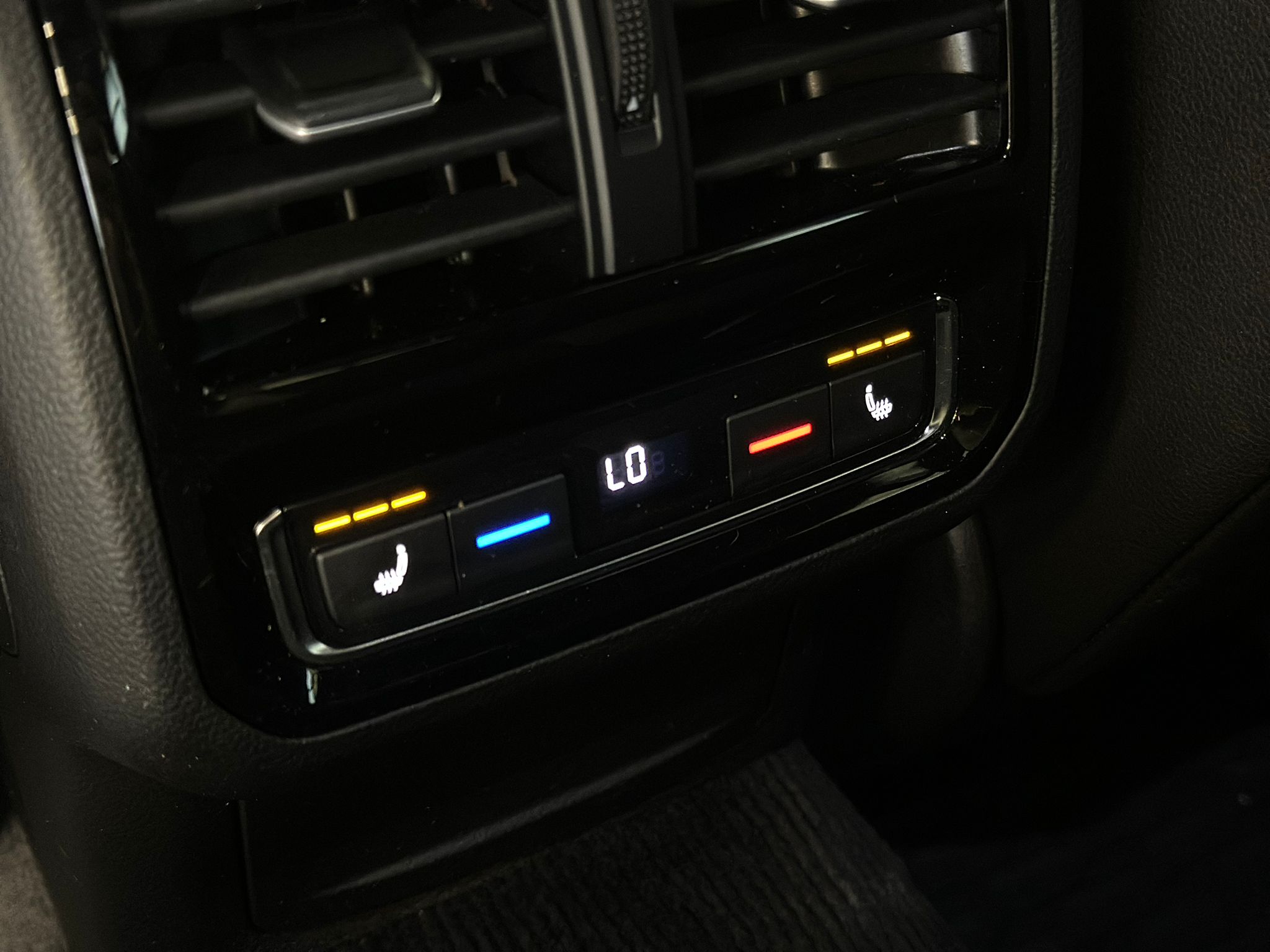 Naudoti Volkswagen Arteon automobiliai