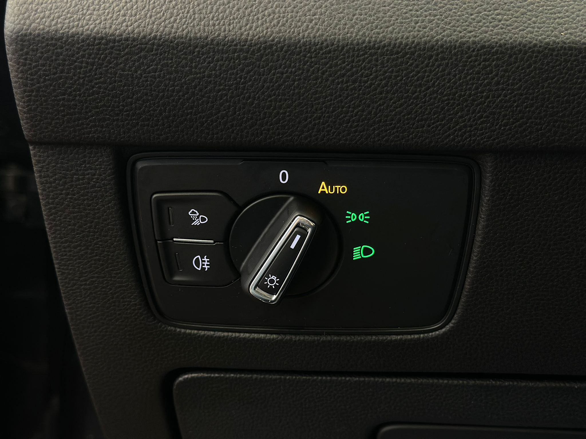 Naudoti Volkswagen Arteon automobiliai