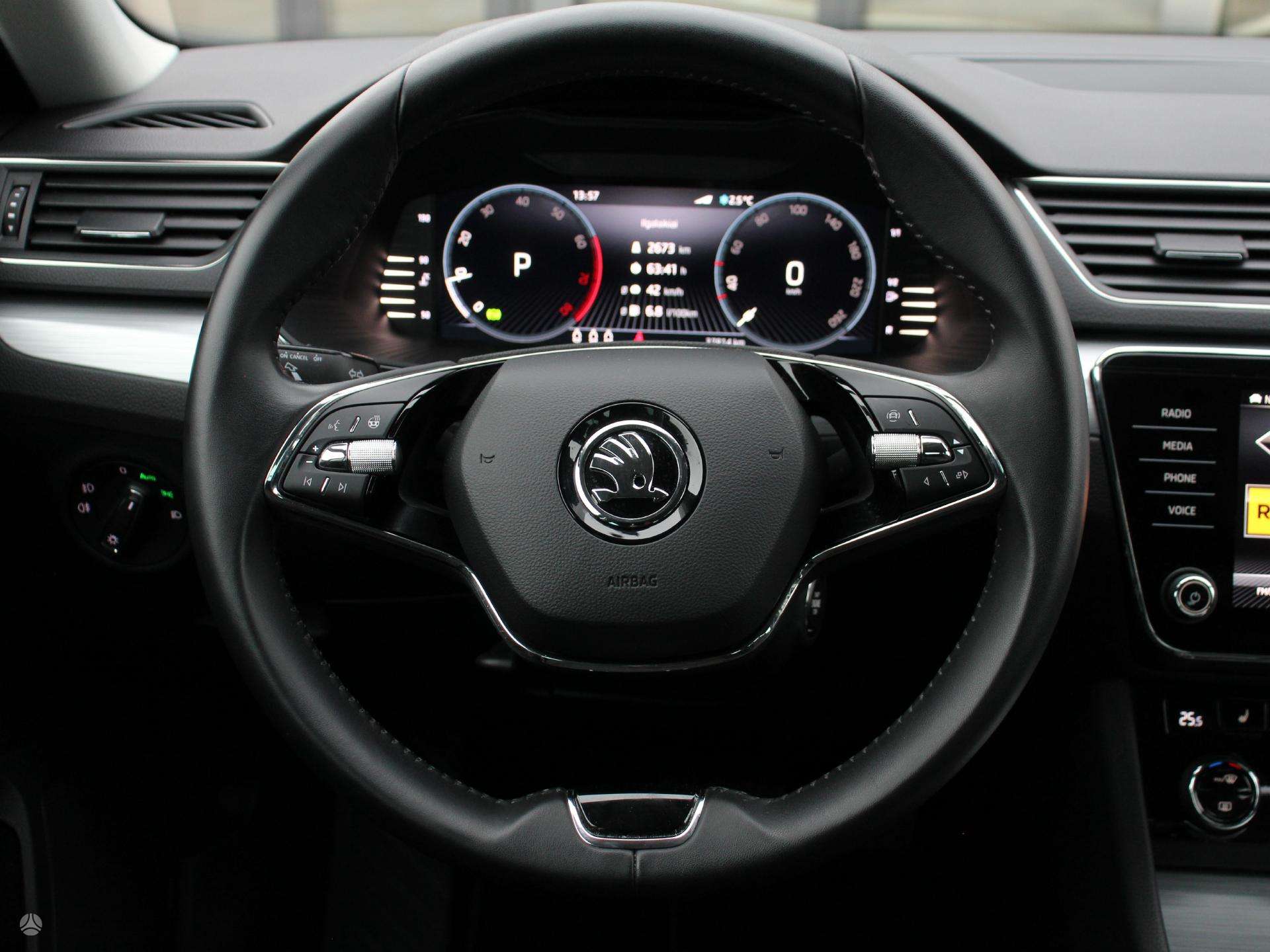 Naudoti Skoda Superb automobiliai
