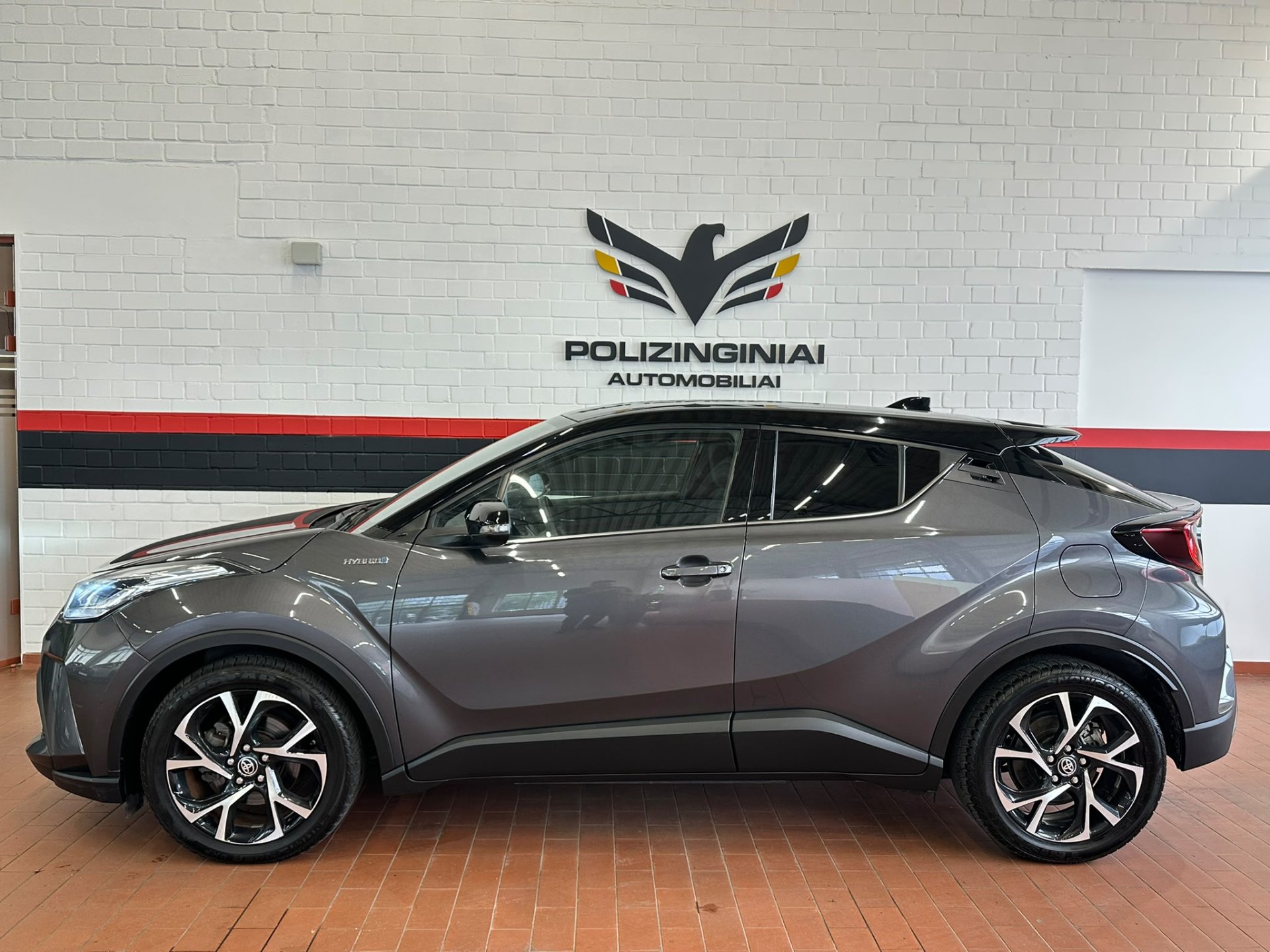 Naudoti Toyota C-HR automobiliai
