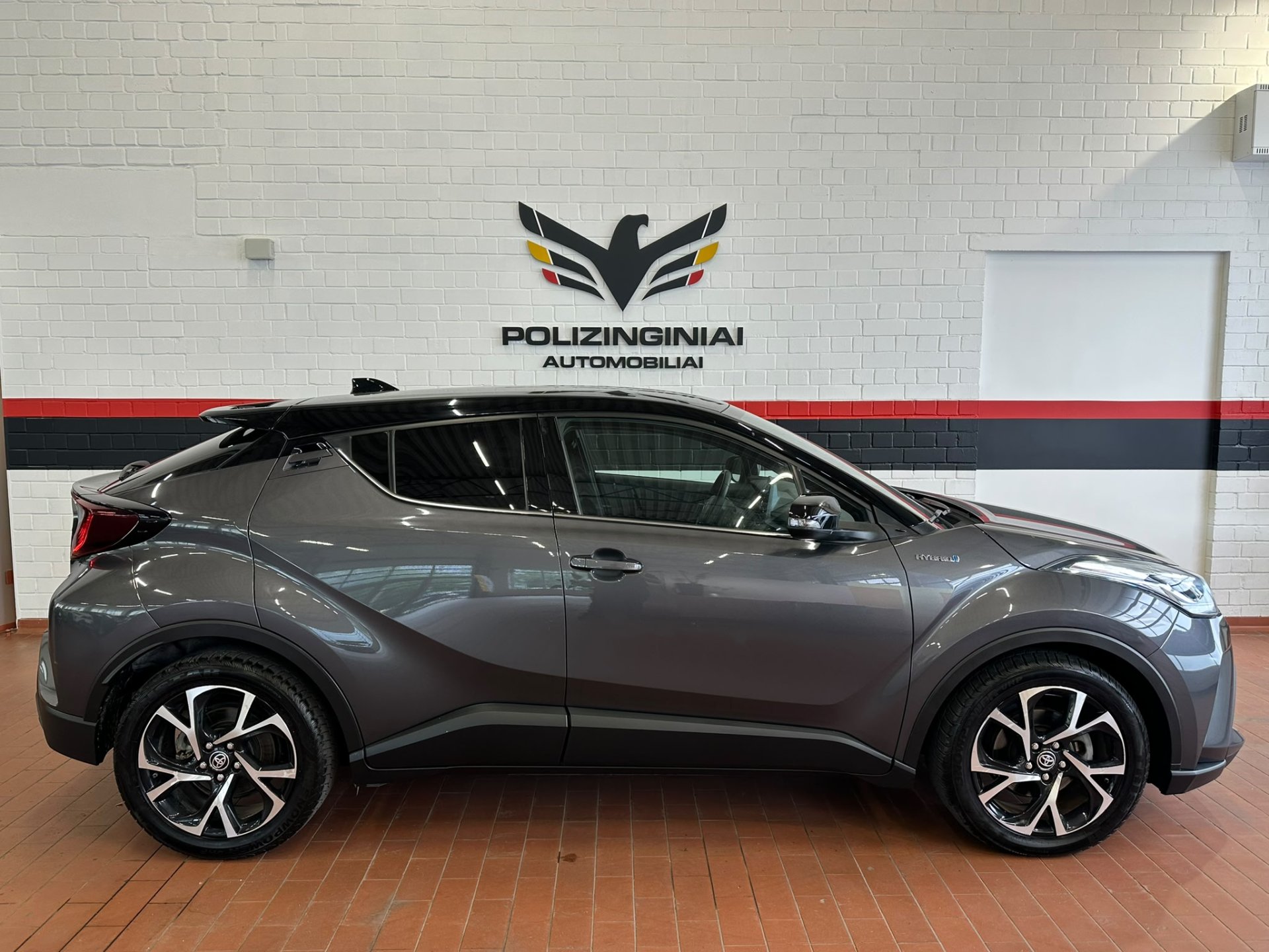Naudoti Toyota C-HR automobiliai