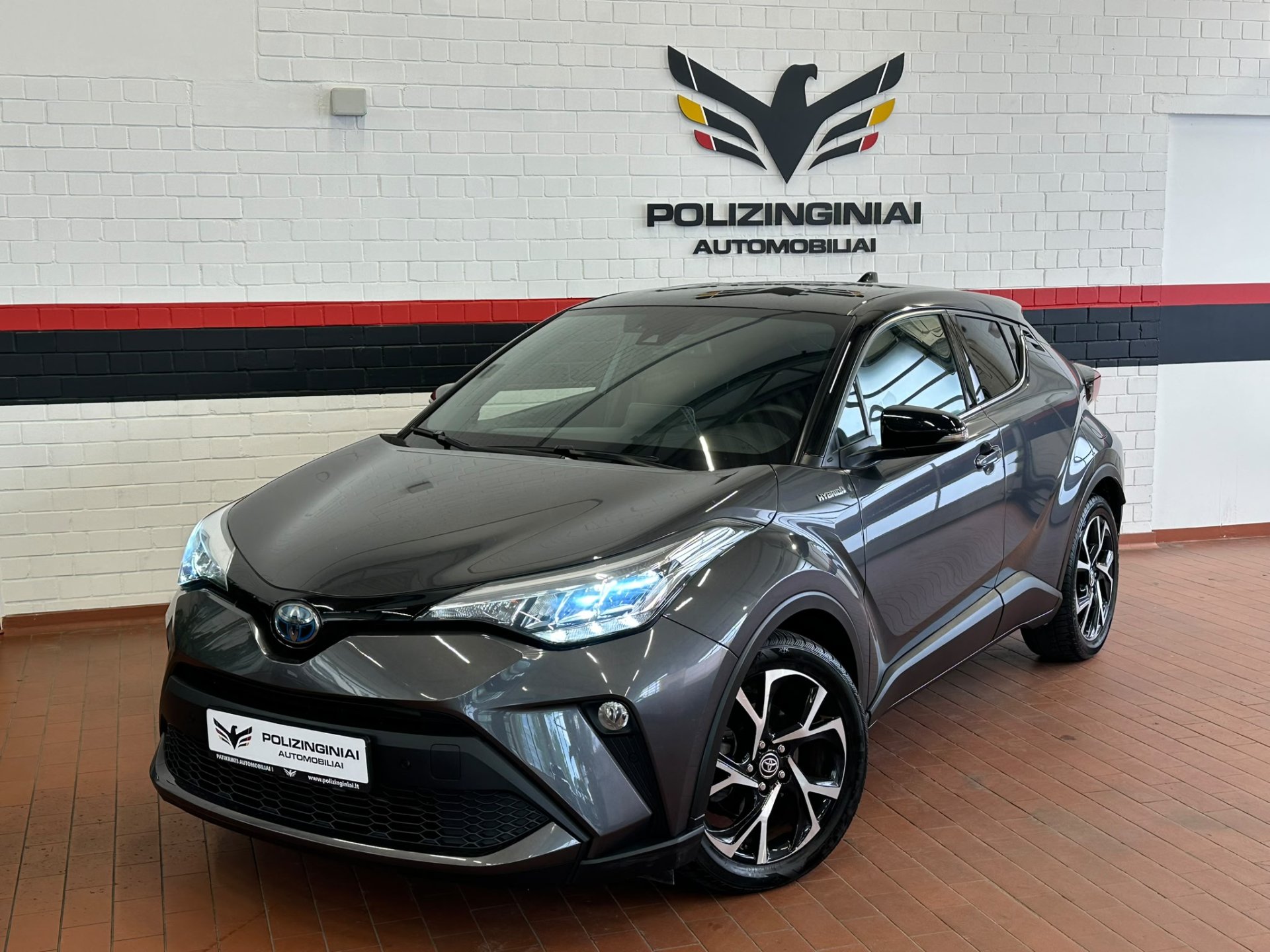 Naudoti Toyota C-HR automobiliai