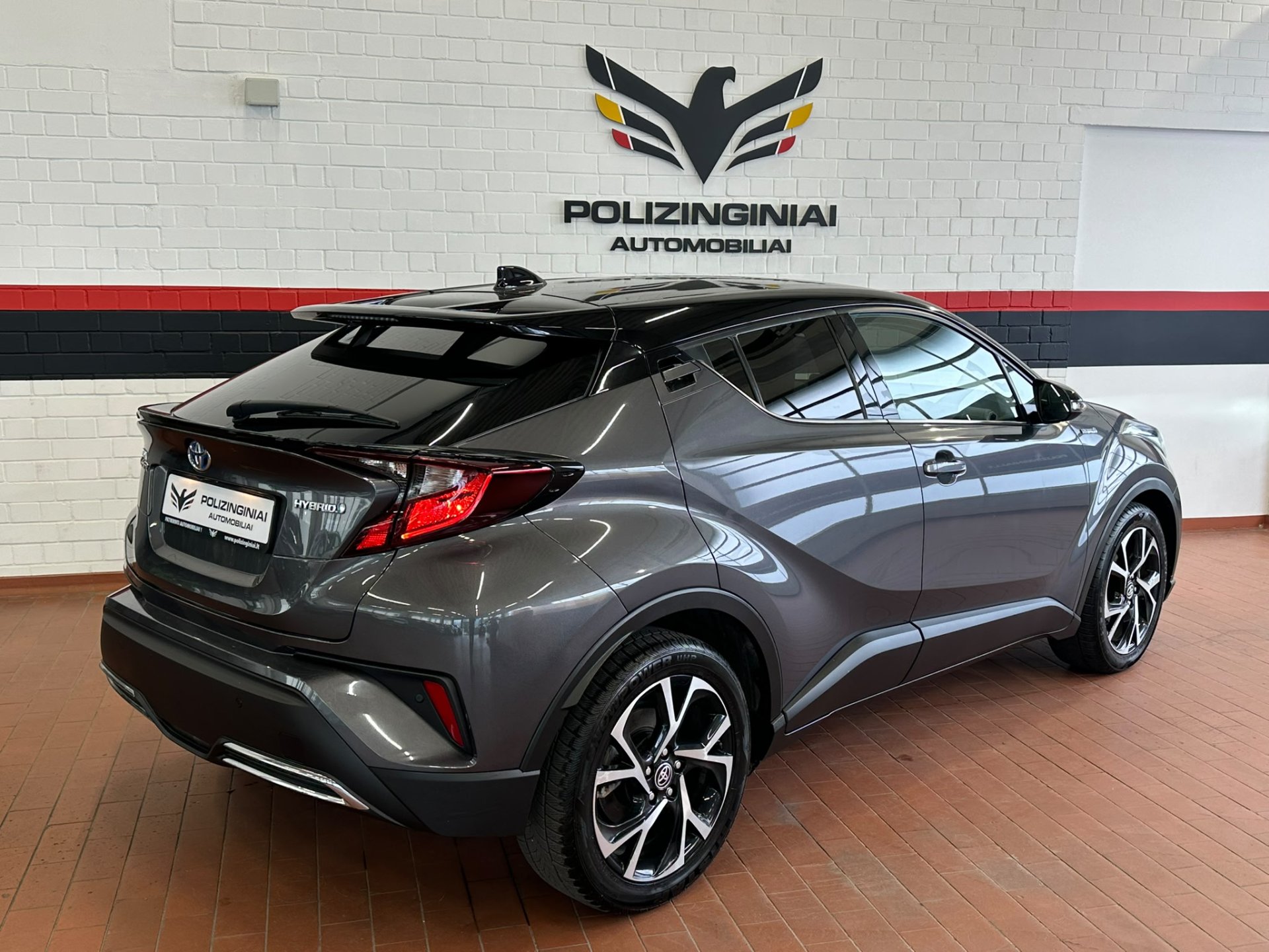 Naudoti Toyota C-HR automobiliai