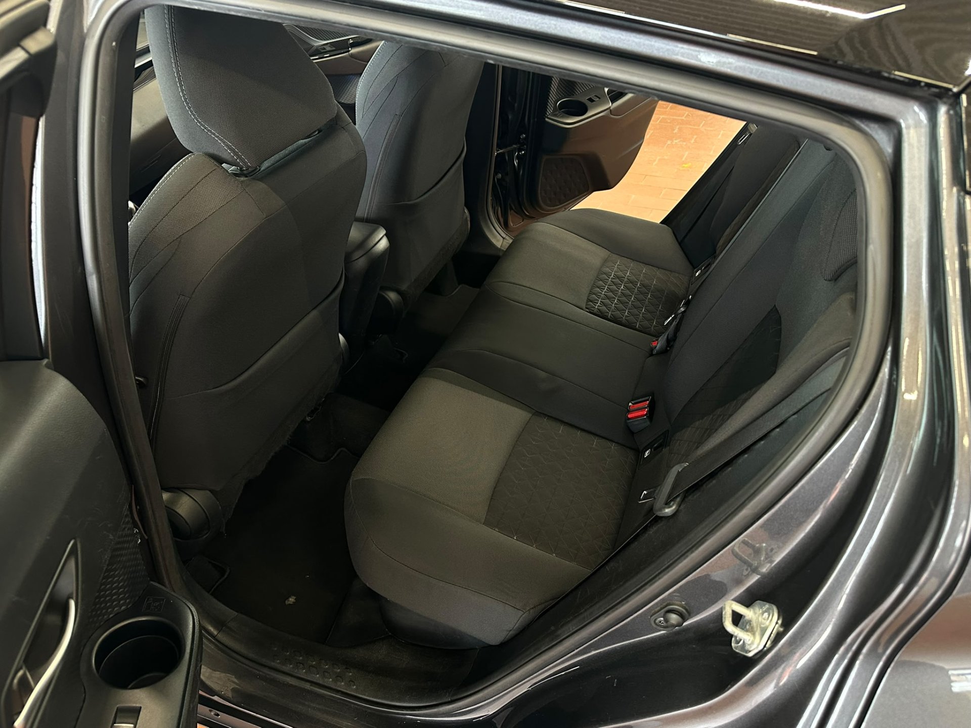 Naudoti Toyota C-HR automobiliai