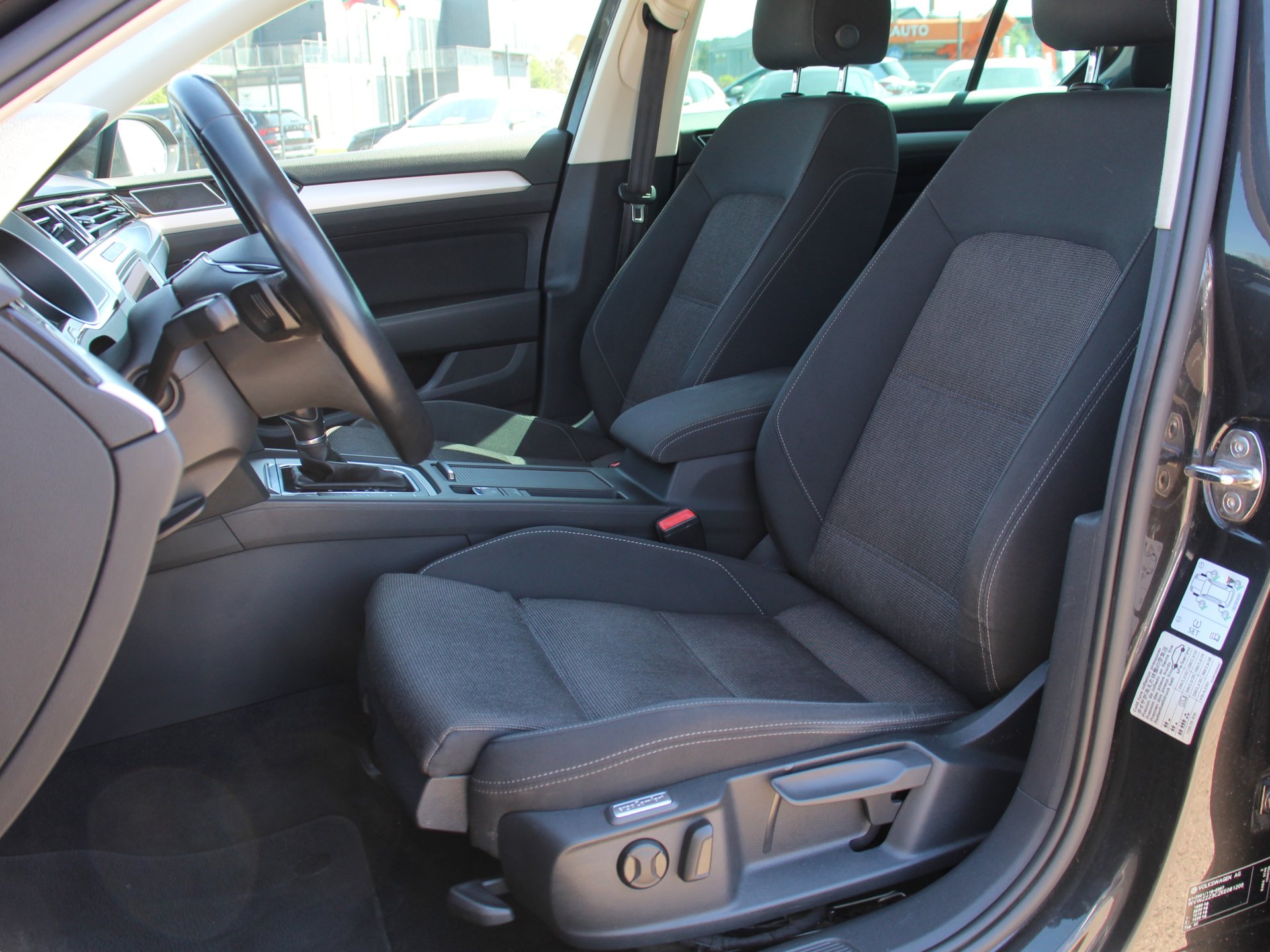 Naudoti Volkswagen Passat automobiliai