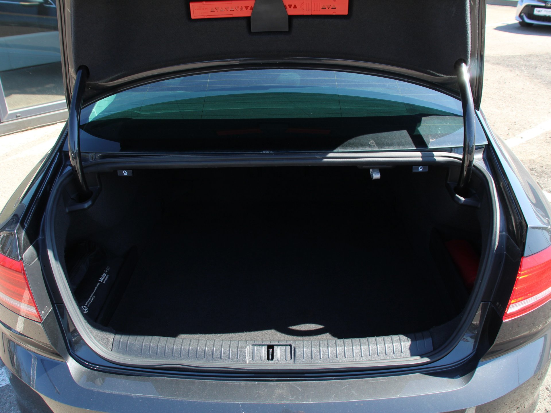 Naudoti Volkswagen Passat automobiliai