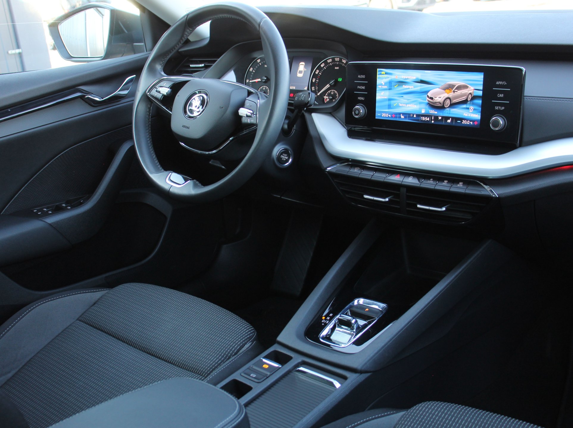Naudoti Skoda Octavia automobiliai