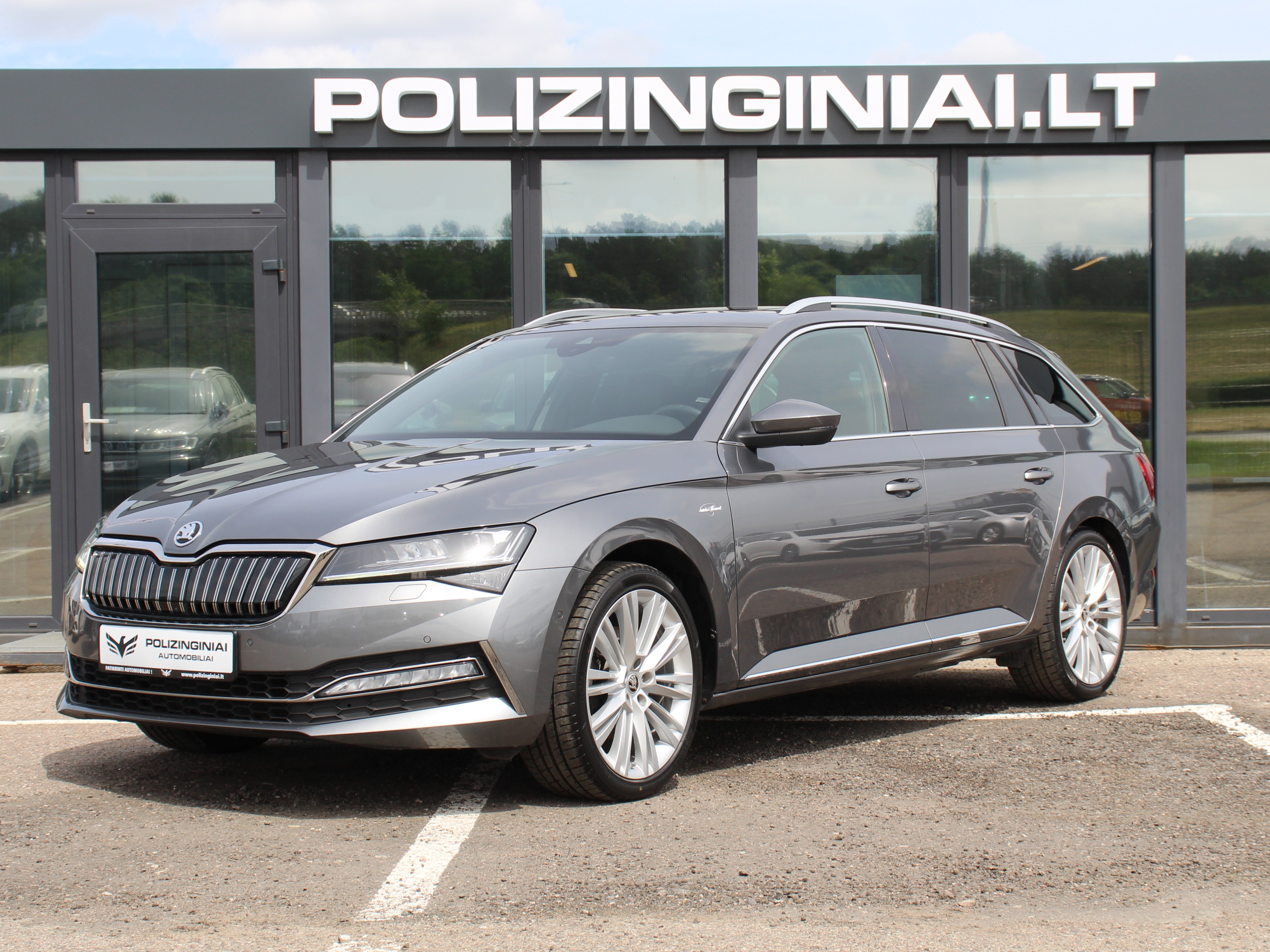 Naudoti Skoda Superb automobiliai