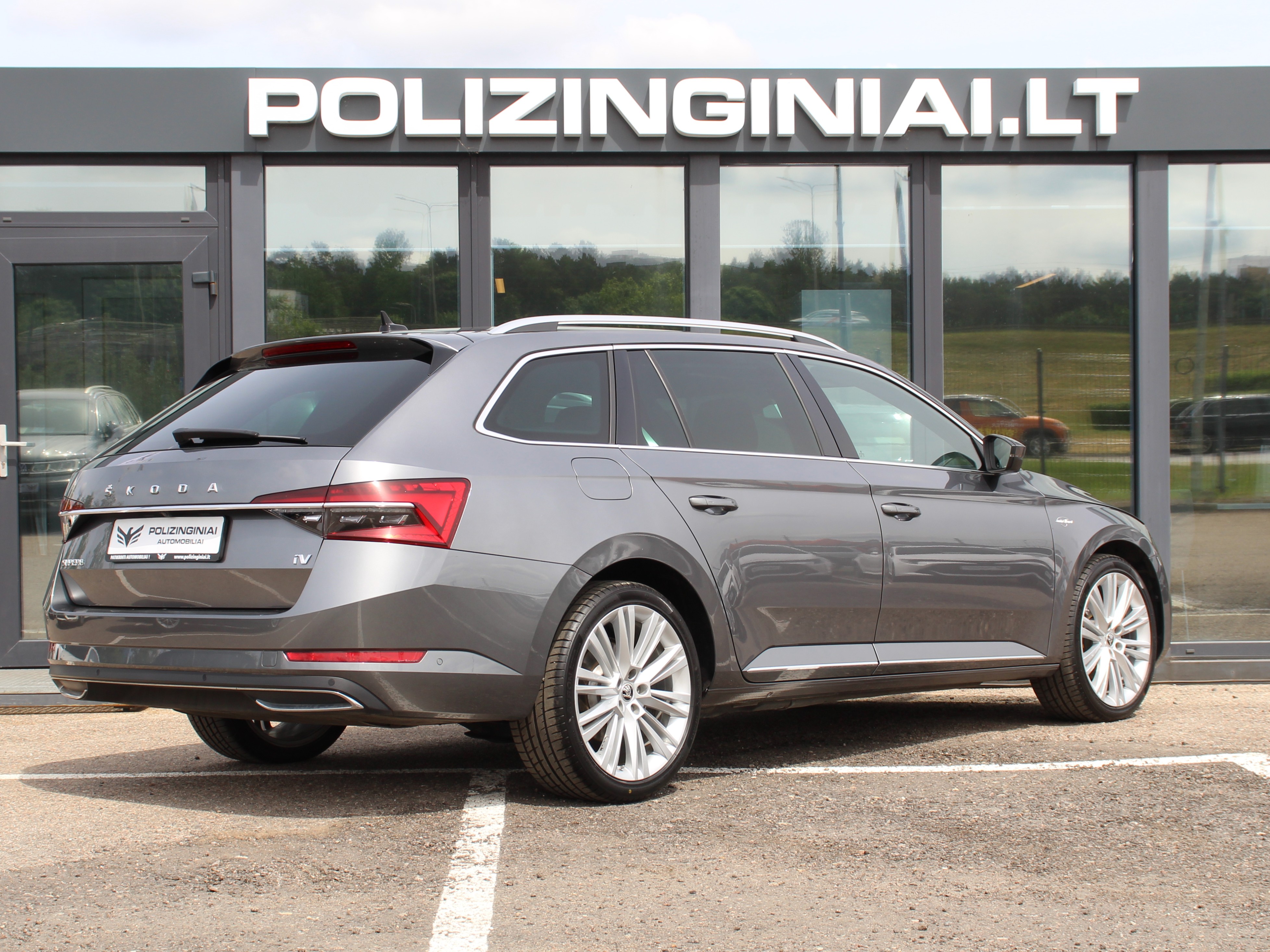Naudoti Skoda Superb automobiliai