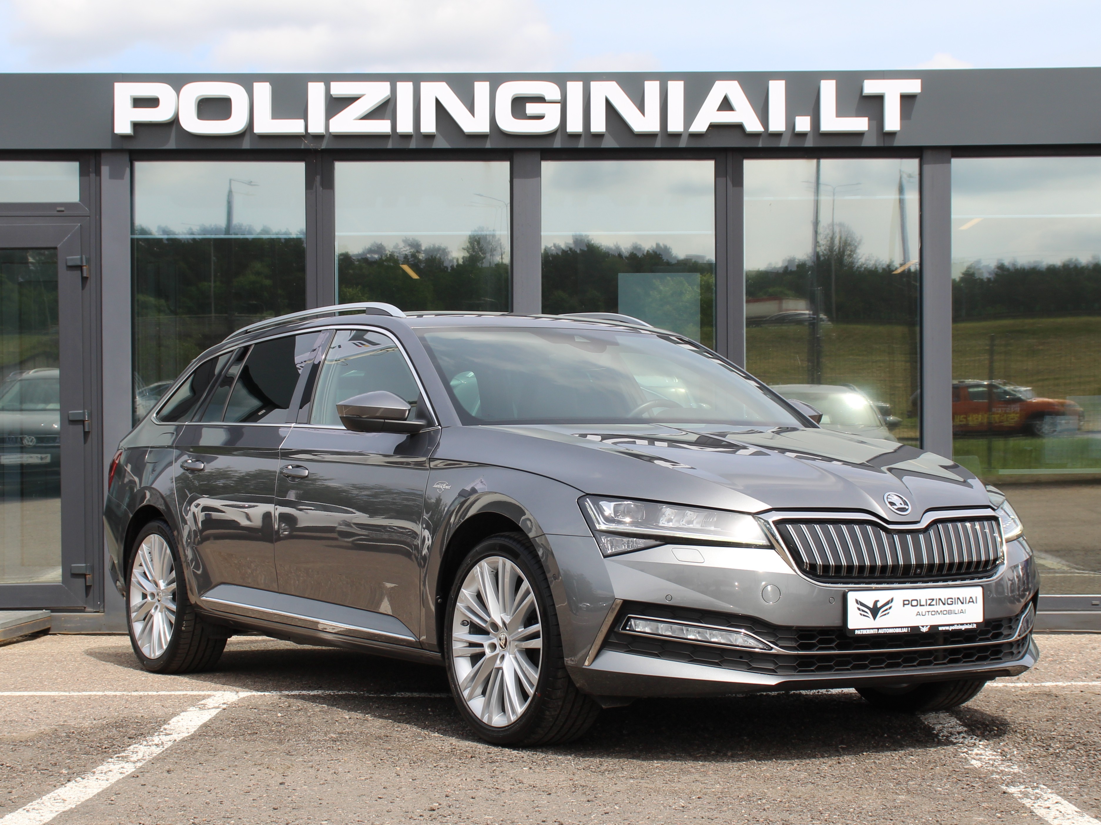 Naudoti Skoda Superb automobiliai