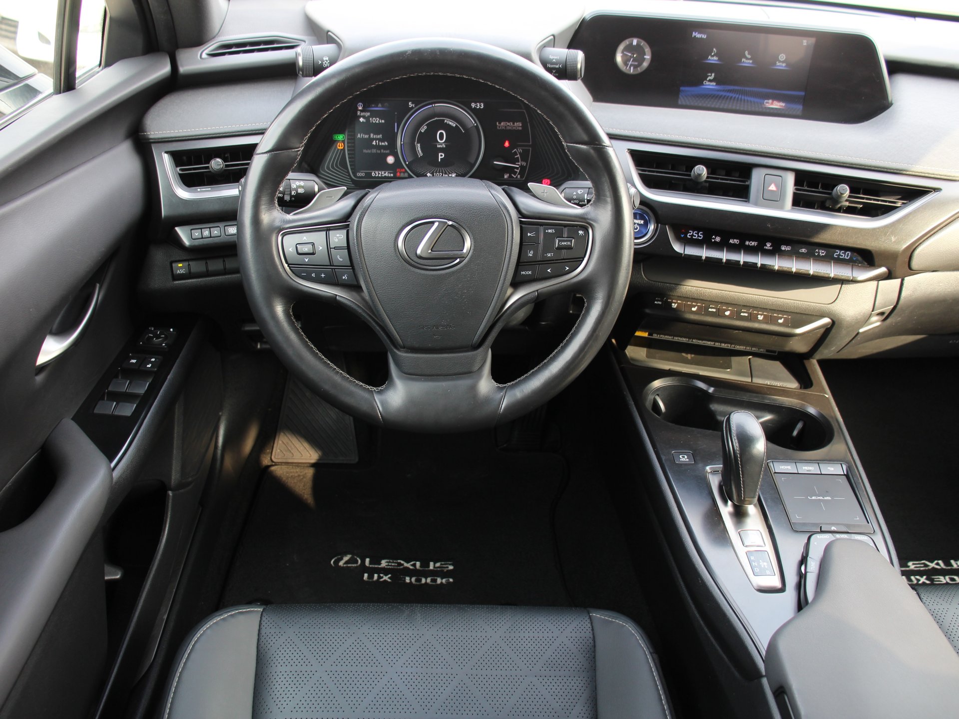 Naudoti Lexus UX 300e automobiliai