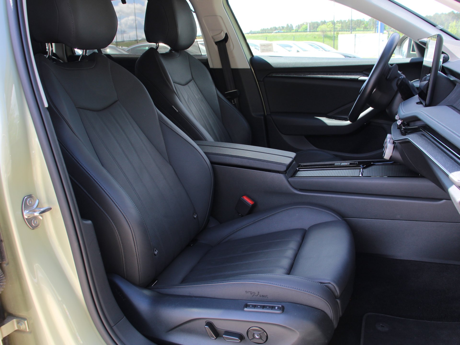 Naudoti Skoda Superb automobiliai