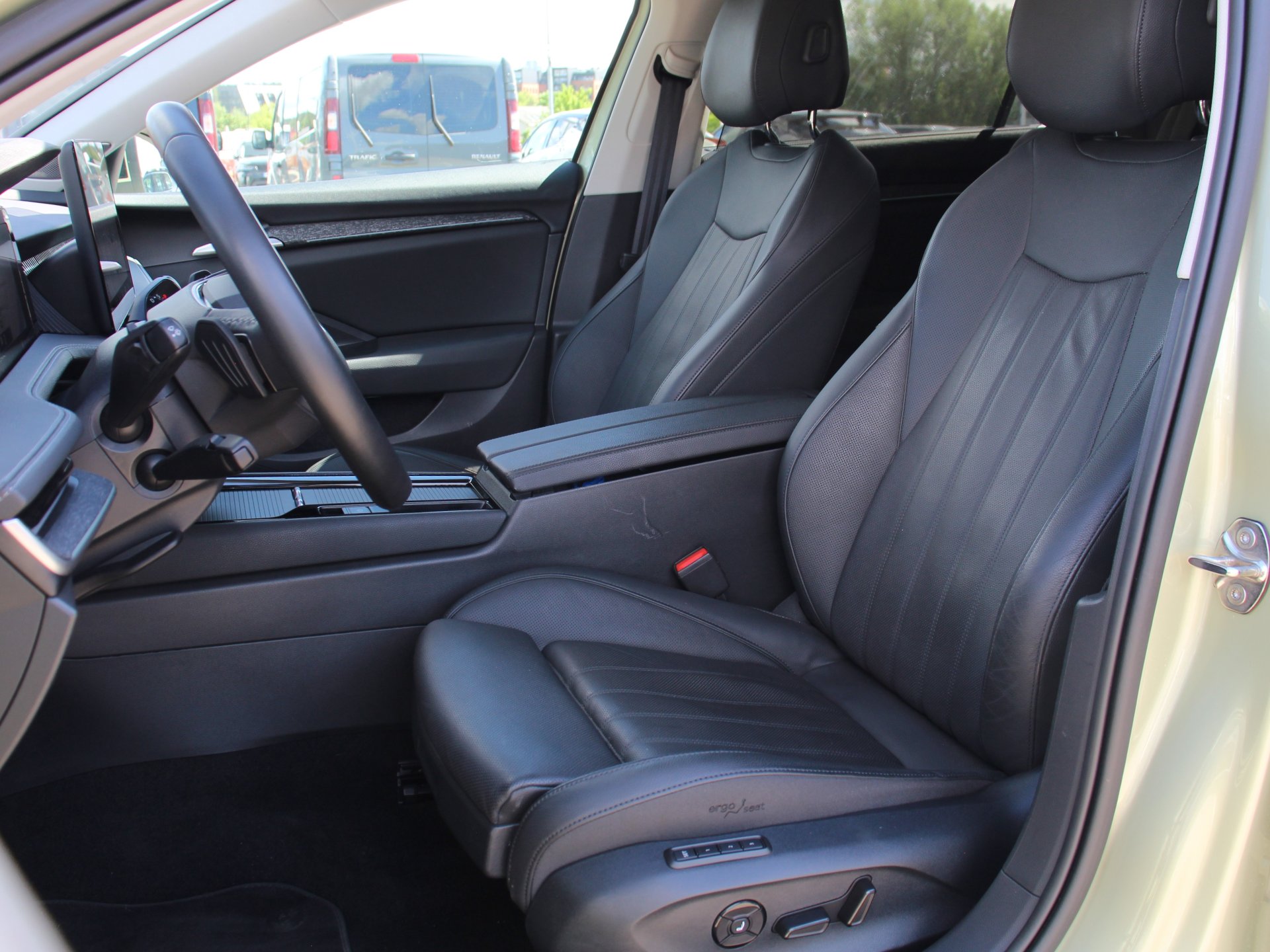 Naudoti Skoda Superb automobiliai