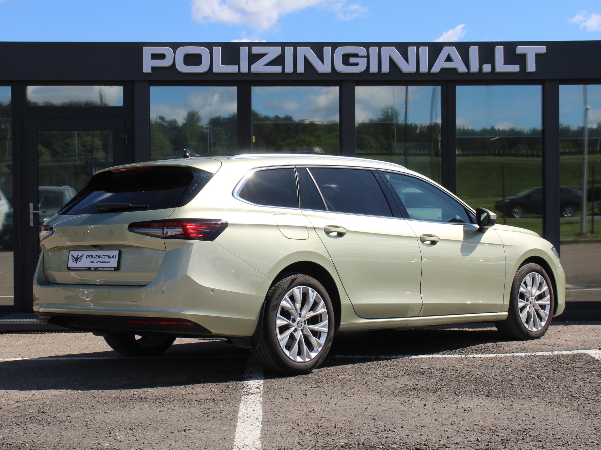 Naudoti Skoda Superb automobiliai