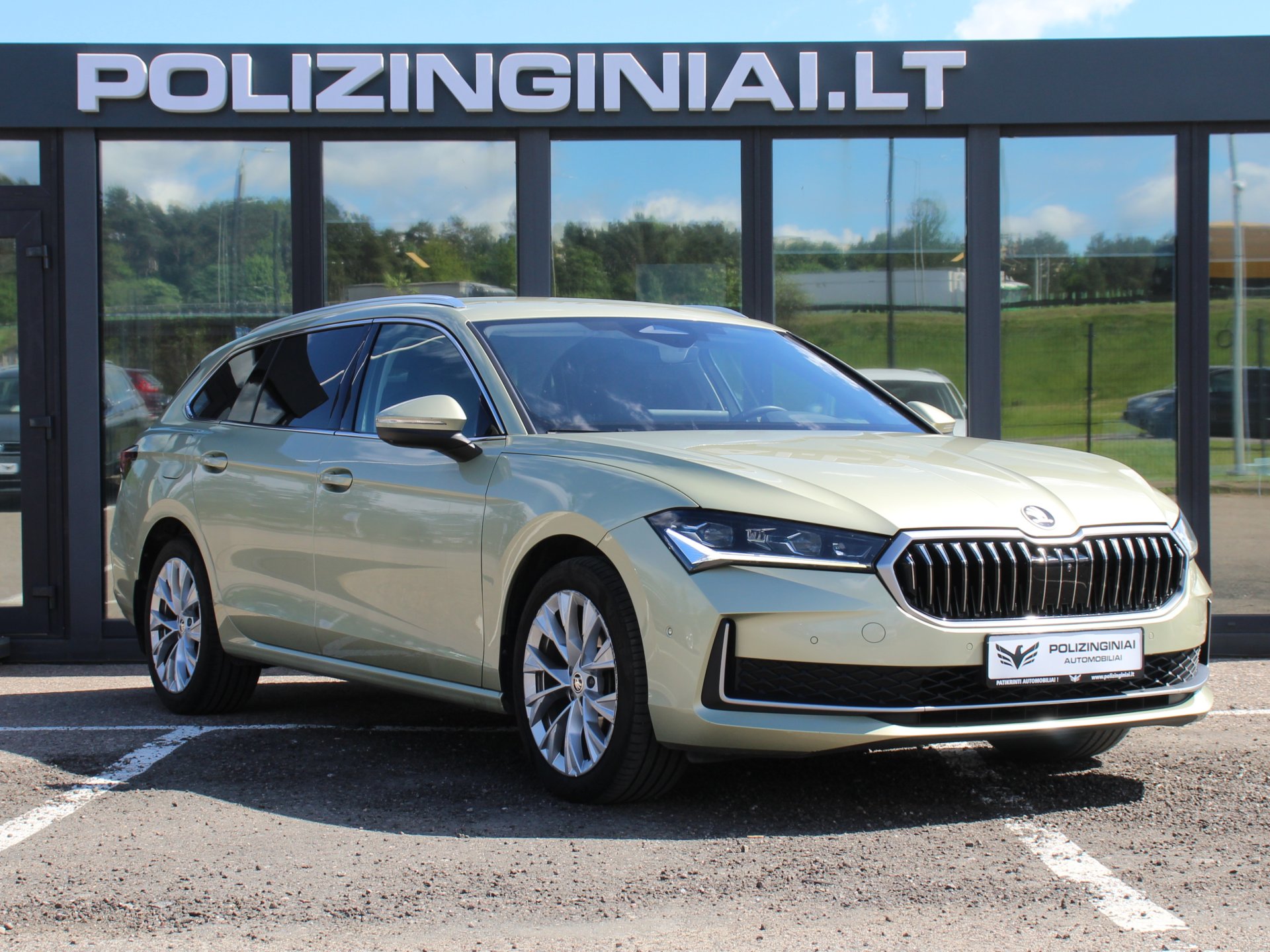 Naudoti Skoda Superb automobiliai