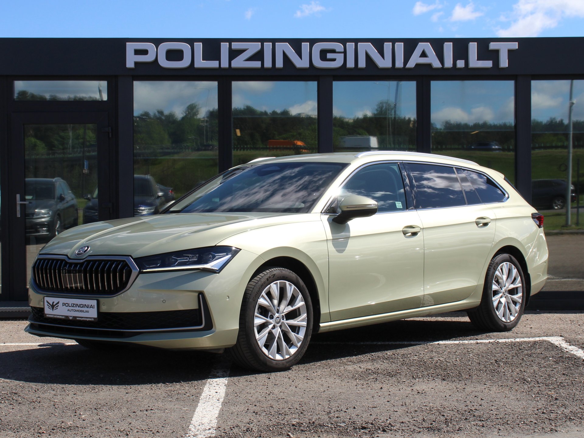 Naudoti Skoda Superb automobiliai
