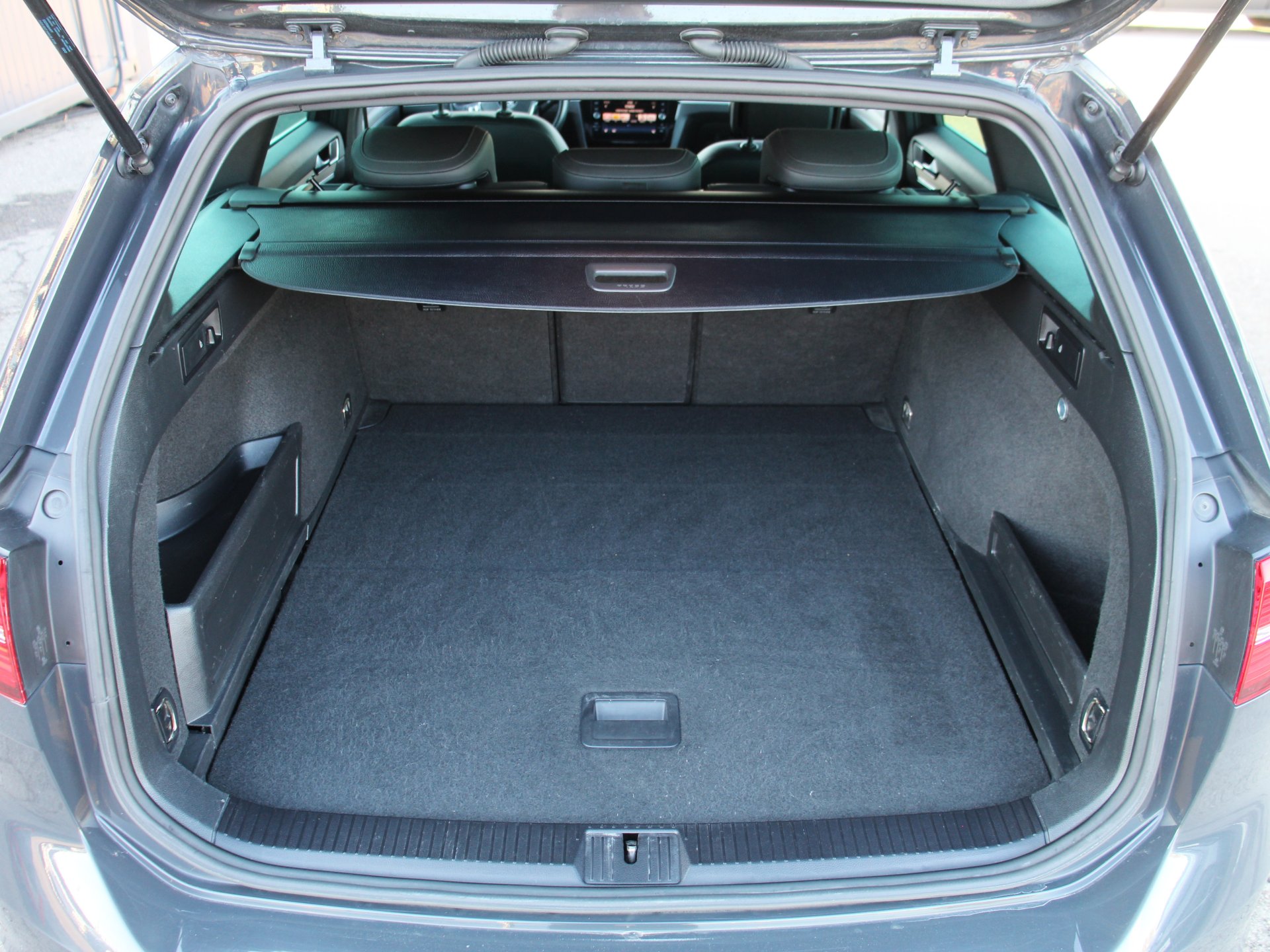 Naudoti Volkswagen Passat automobiliai