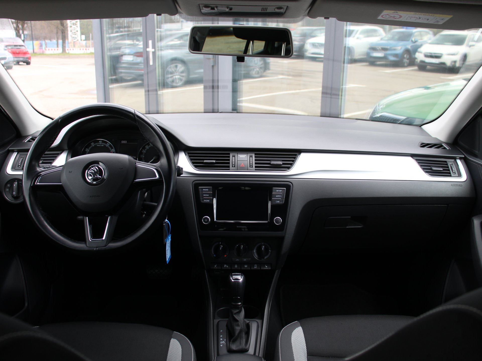 Naudoti Skoda Rapid automobiliai