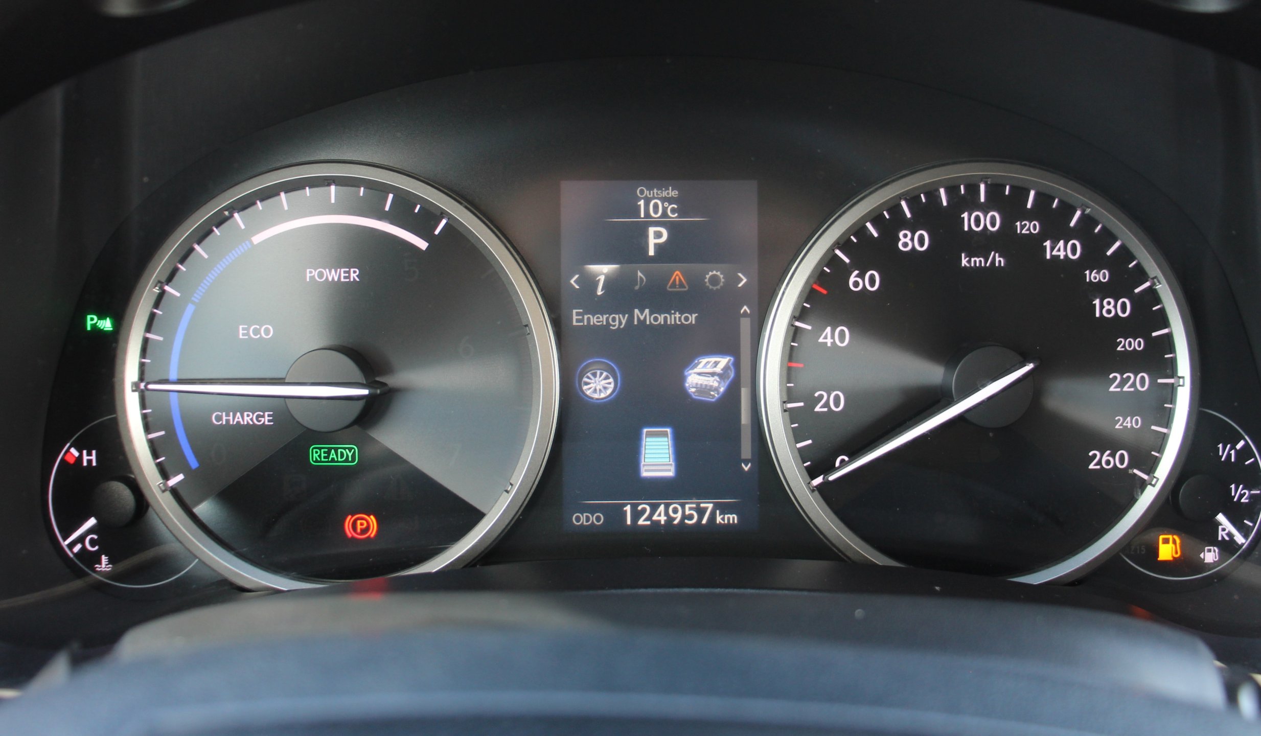 Naudoti Lexus NX 300h automobiliai