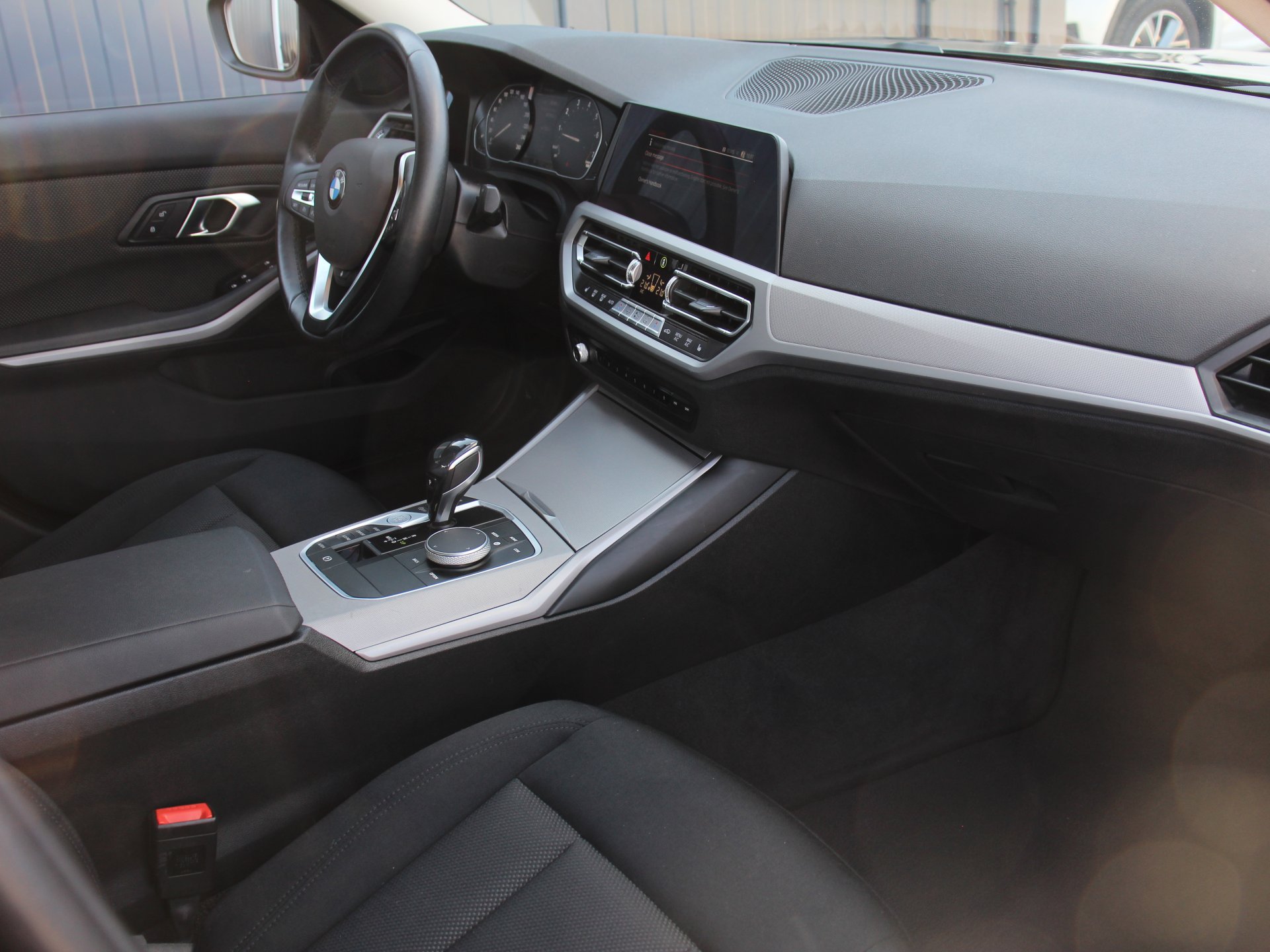 Naudoti BMW 318 automobiliai