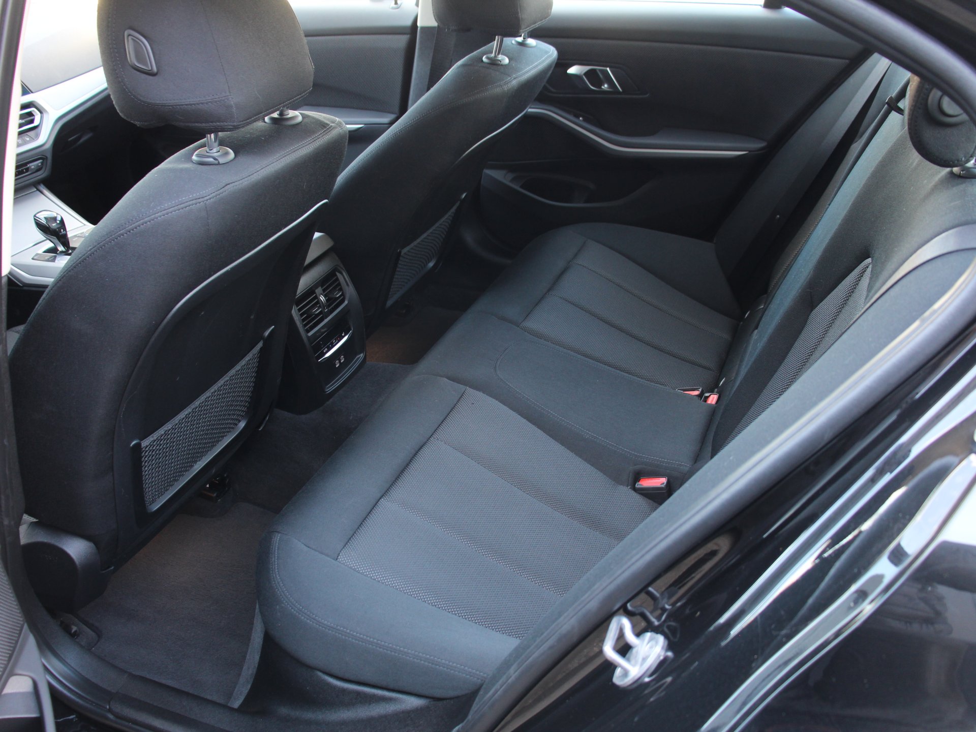 Naudoti BMW 318 automobiliai
