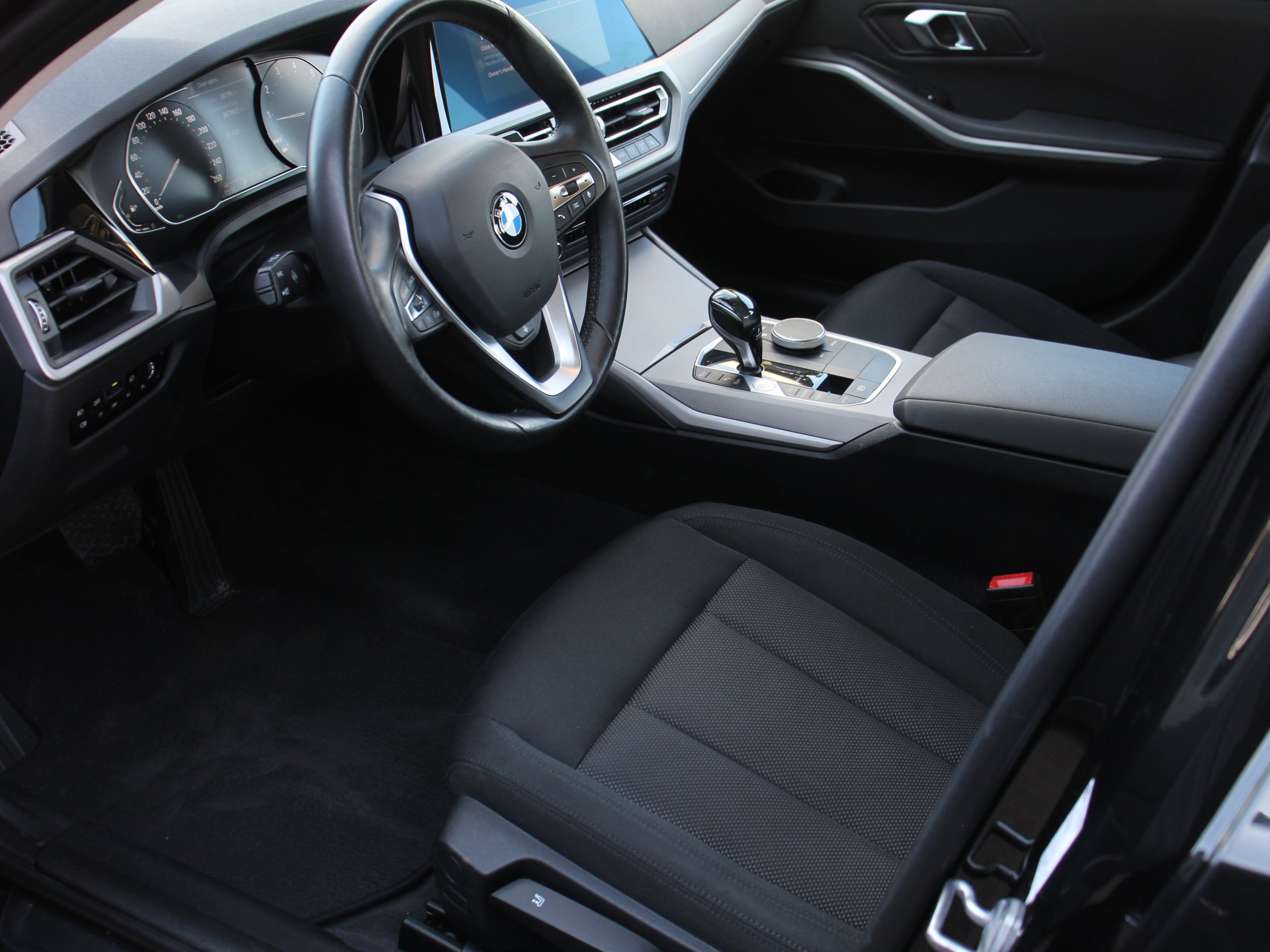Naudoti BMW 318 automobiliai