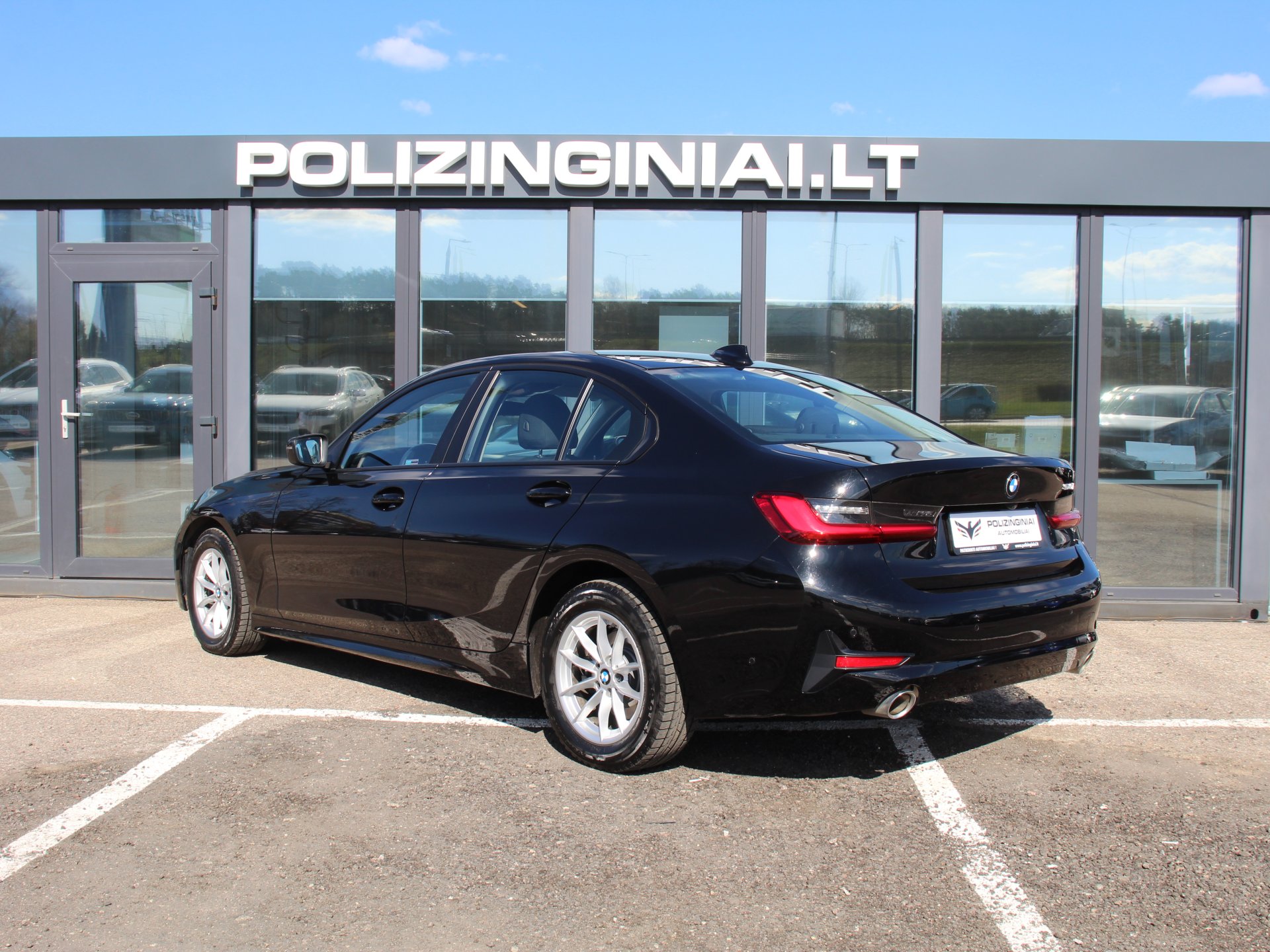 Naudoti BMW 318 automobiliai