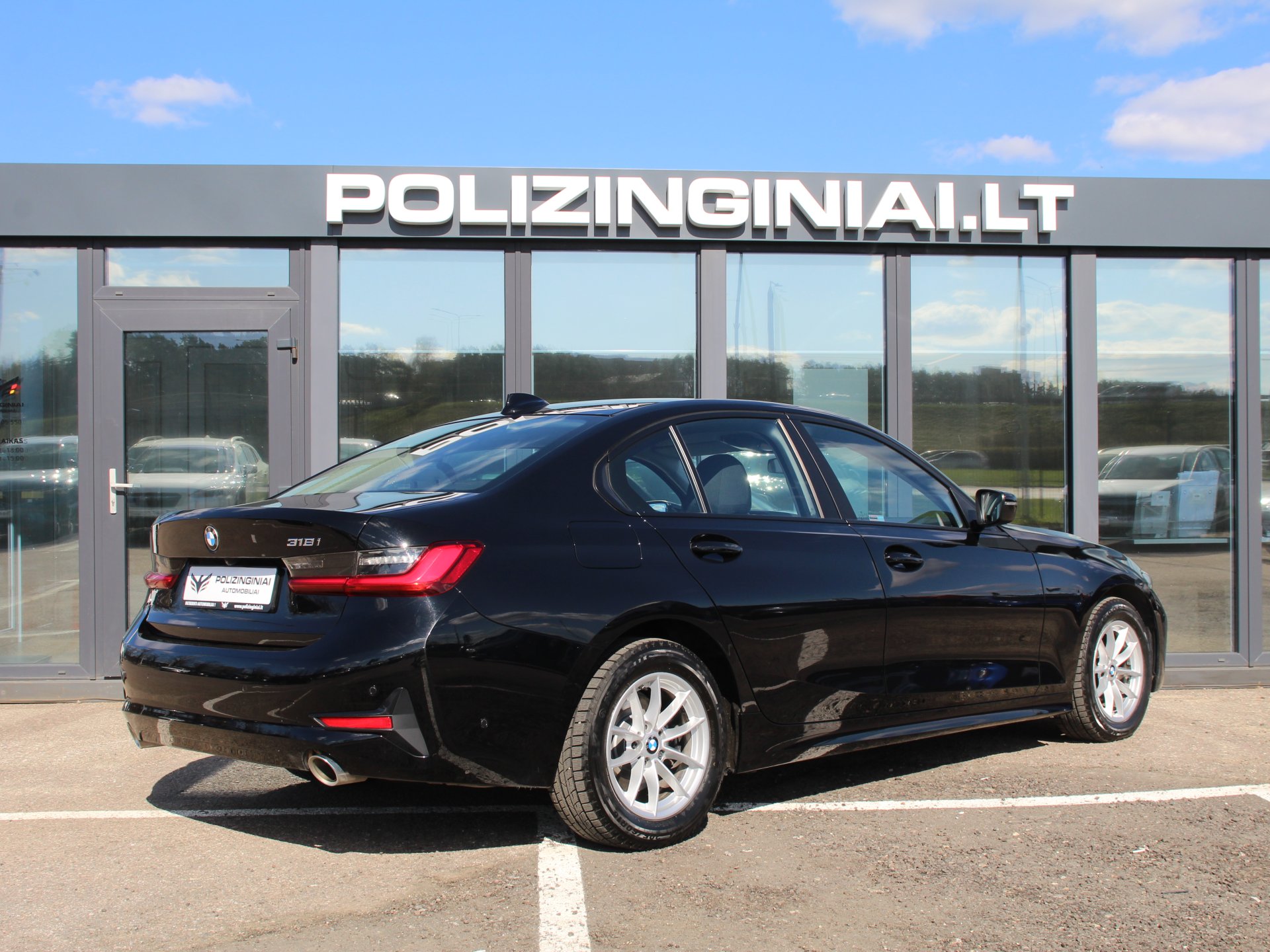 Naudoti BMW 318 automobiliai