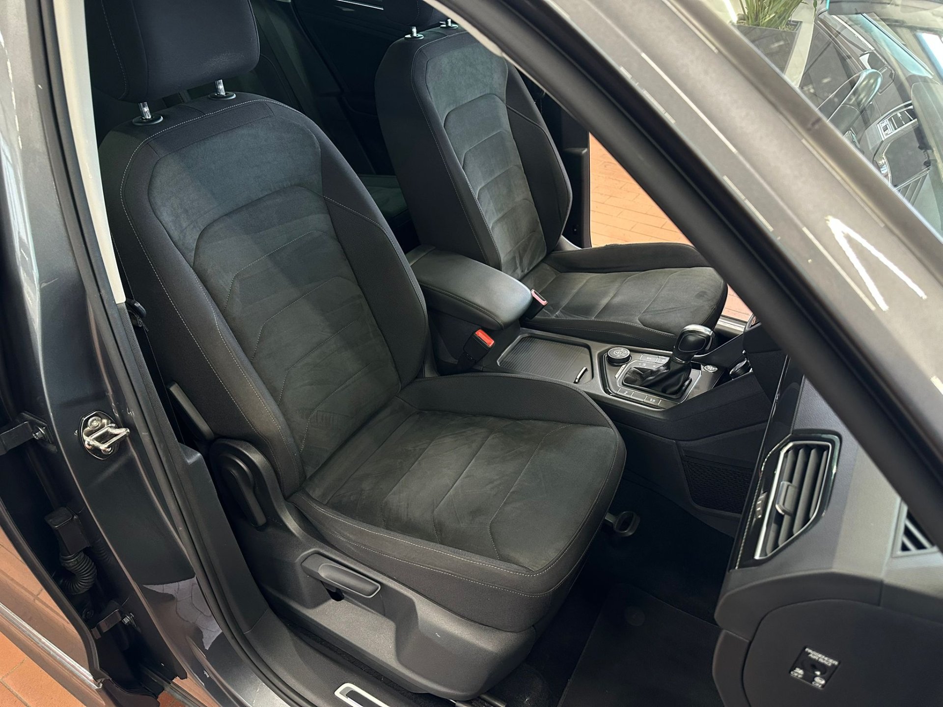 Naudoti Volkswagen Tiguan automobiliai