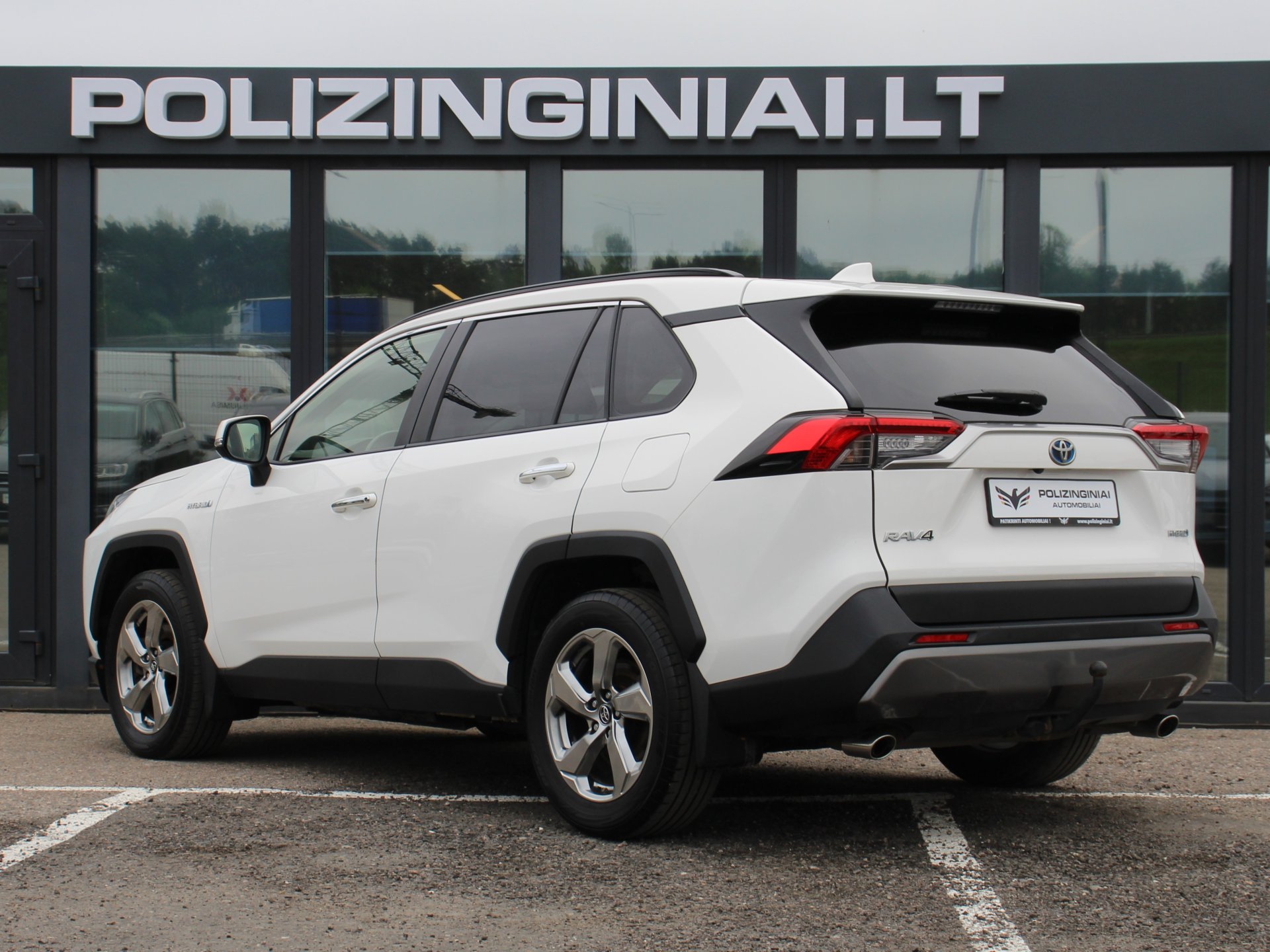 Naudoti Toyota RAV4 automobiliai