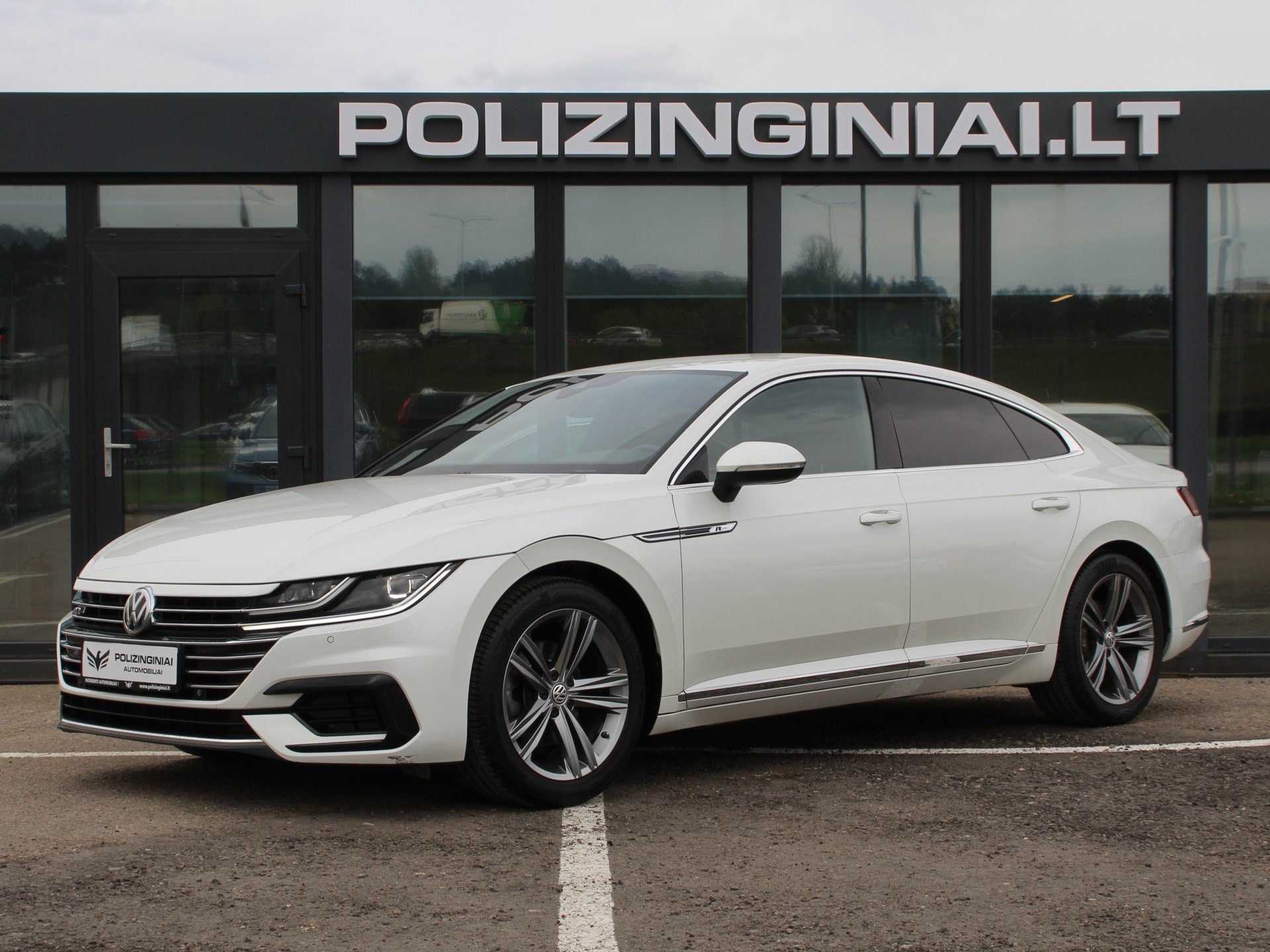 Naudoti Volkswagen Arteon automobiliai