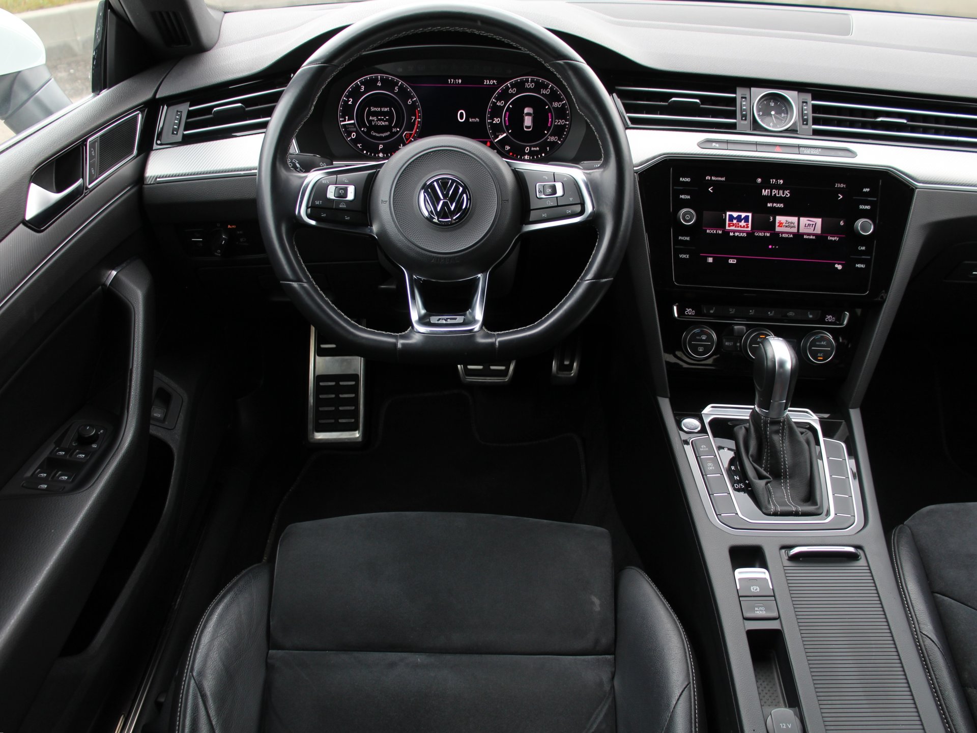 Naudoti Volkswagen Arteon automobiliai
