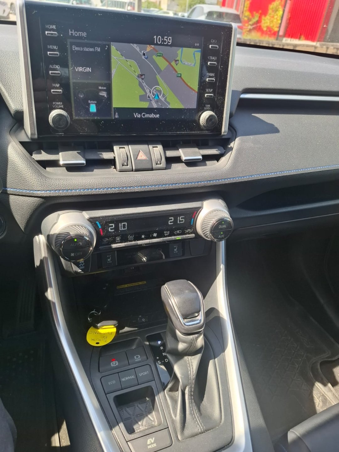 Naudoti Toyota RAV4 automobiliai