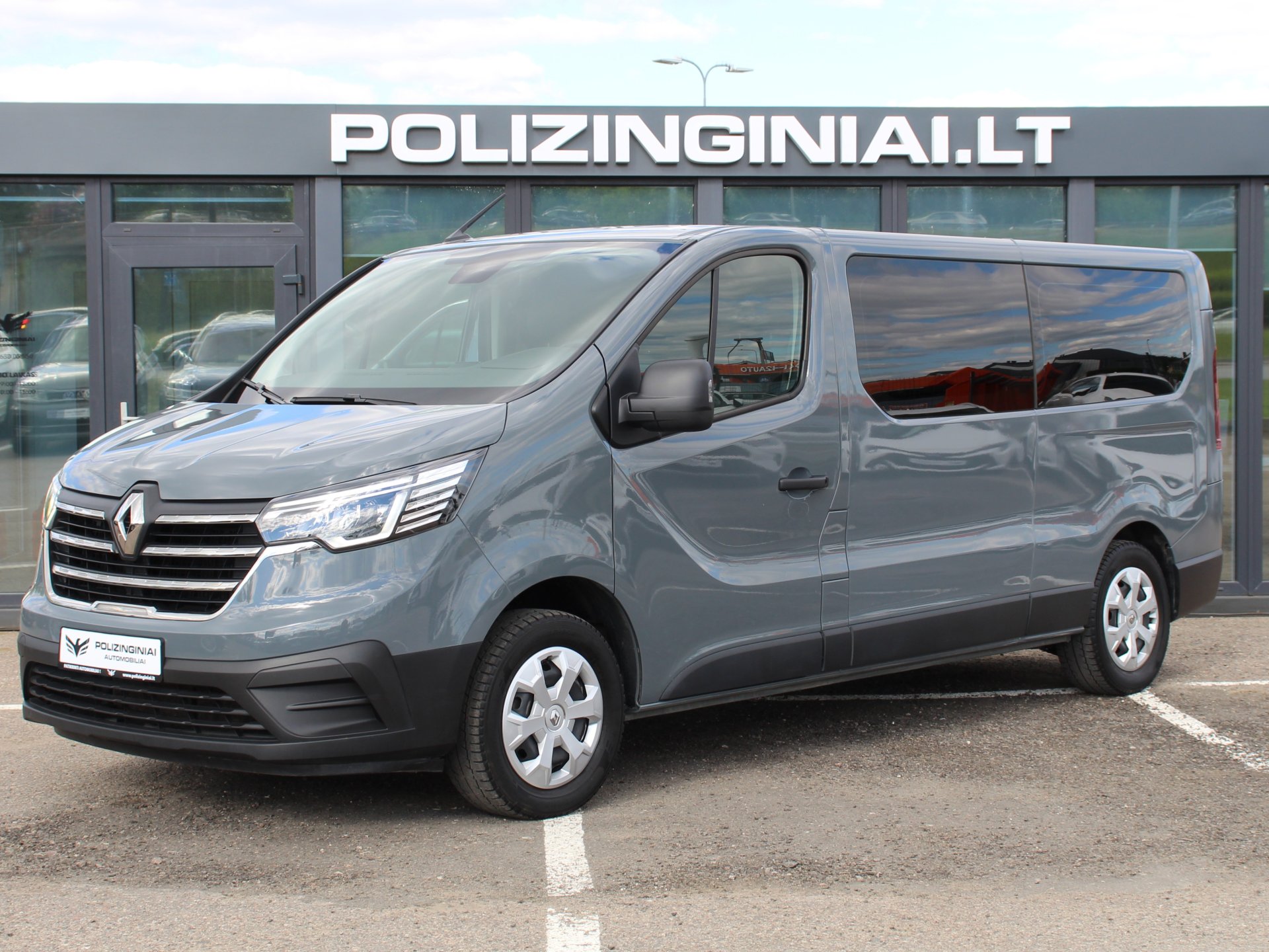Naudoti Renault Trafic automobiliai