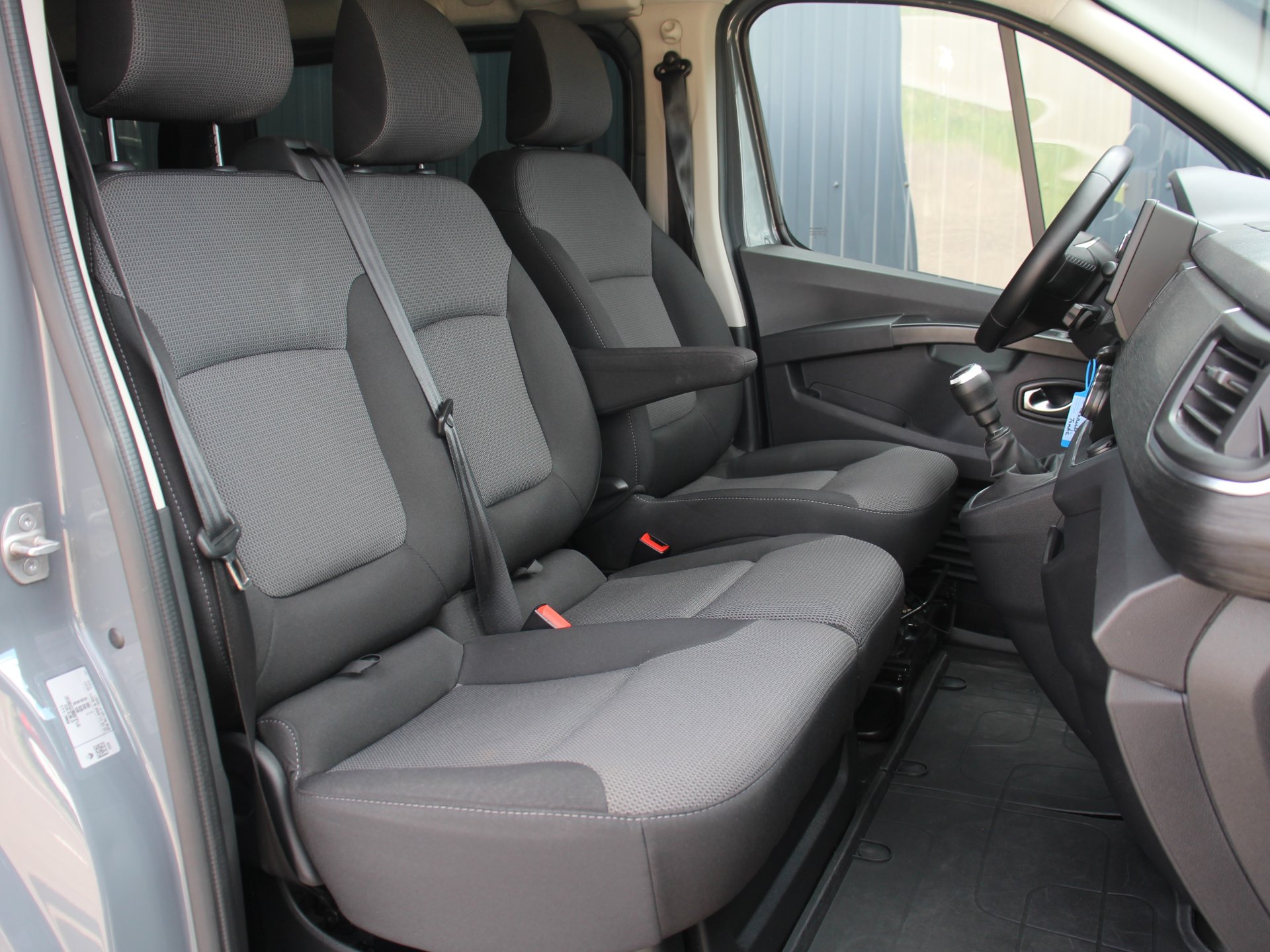 Naudoti Renault Trafic automobiliai
