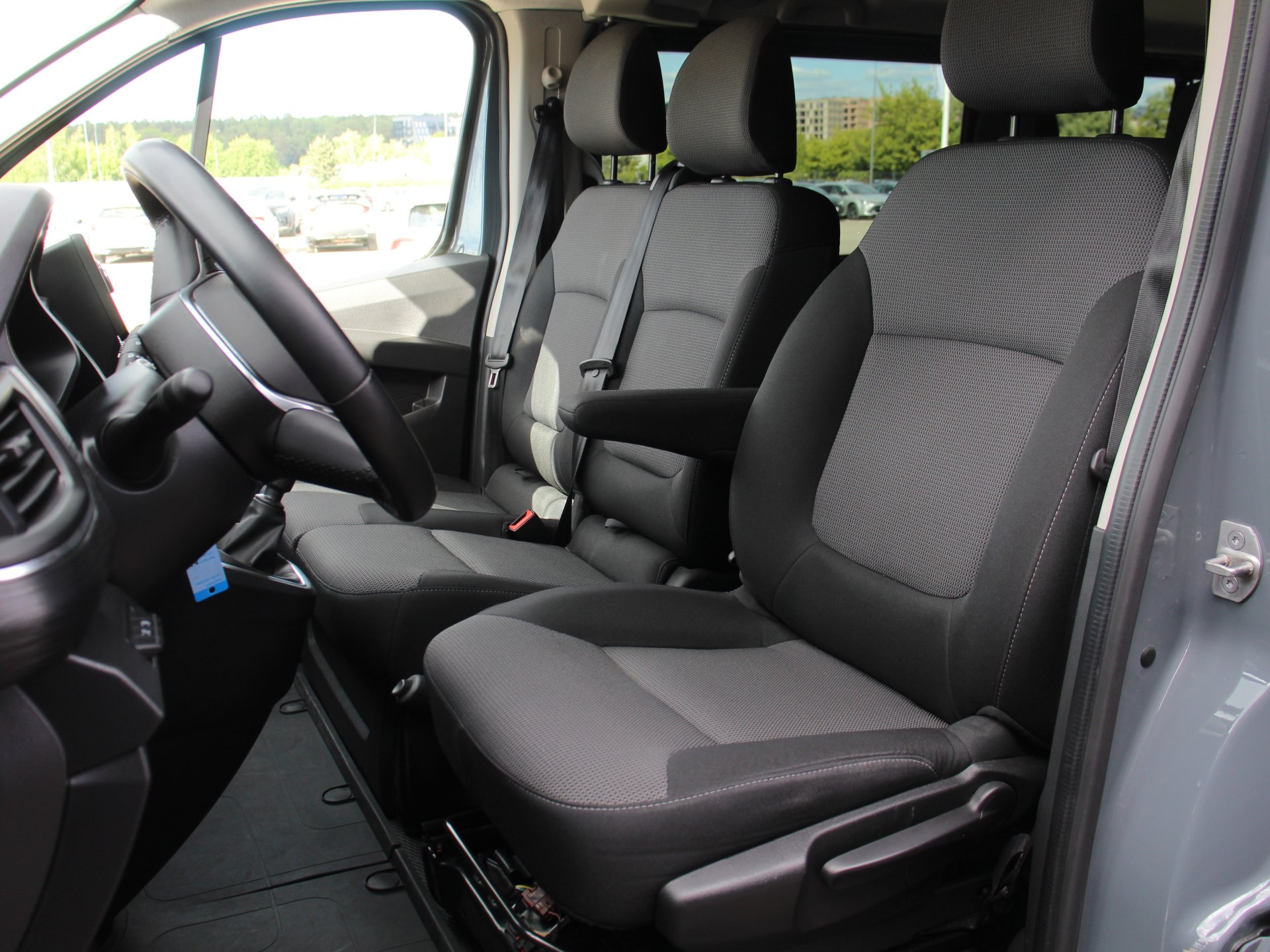 Naudoti Renault Trafic automobiliai