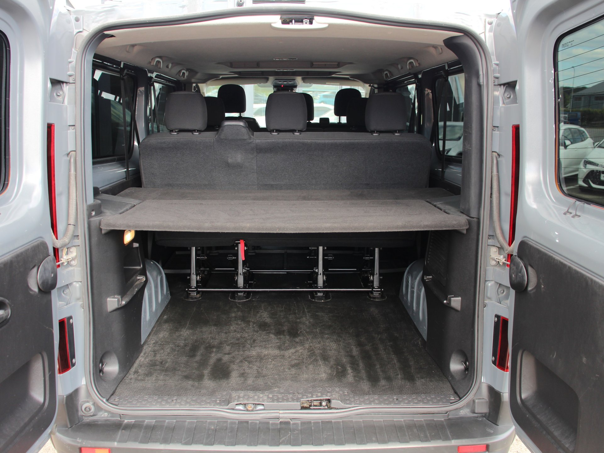 Naudoti Renault Trafic automobiliai