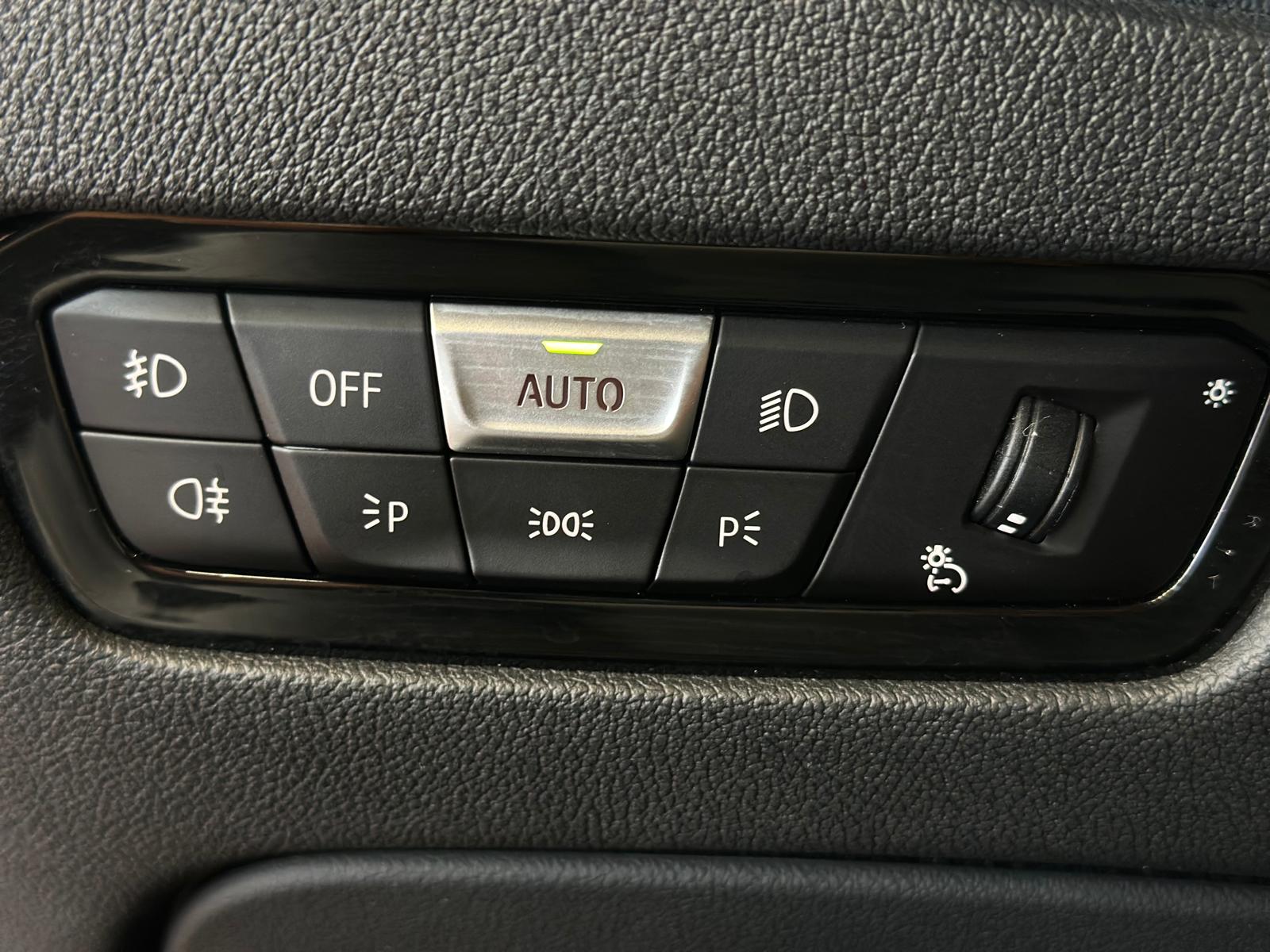 Naudoti BMW 320 automobiliai