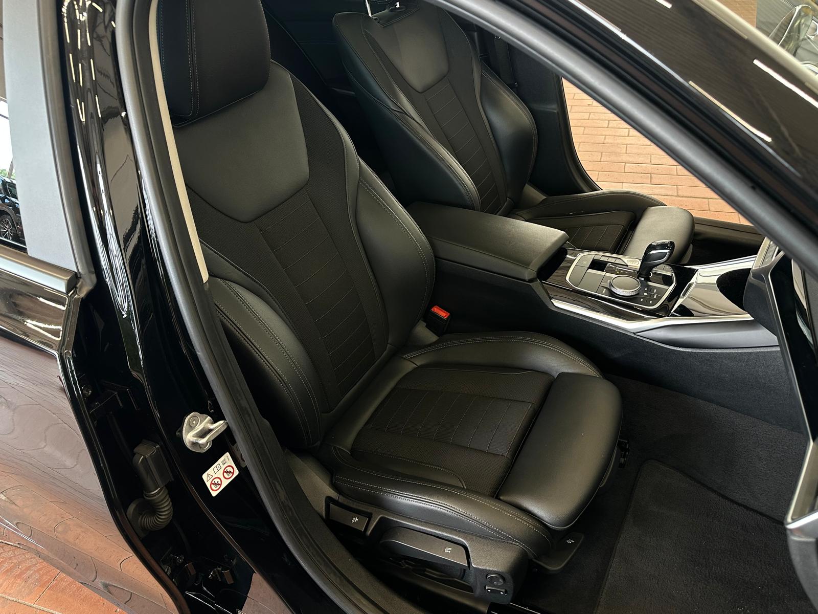 Naudoti BMW 320 automobiliai