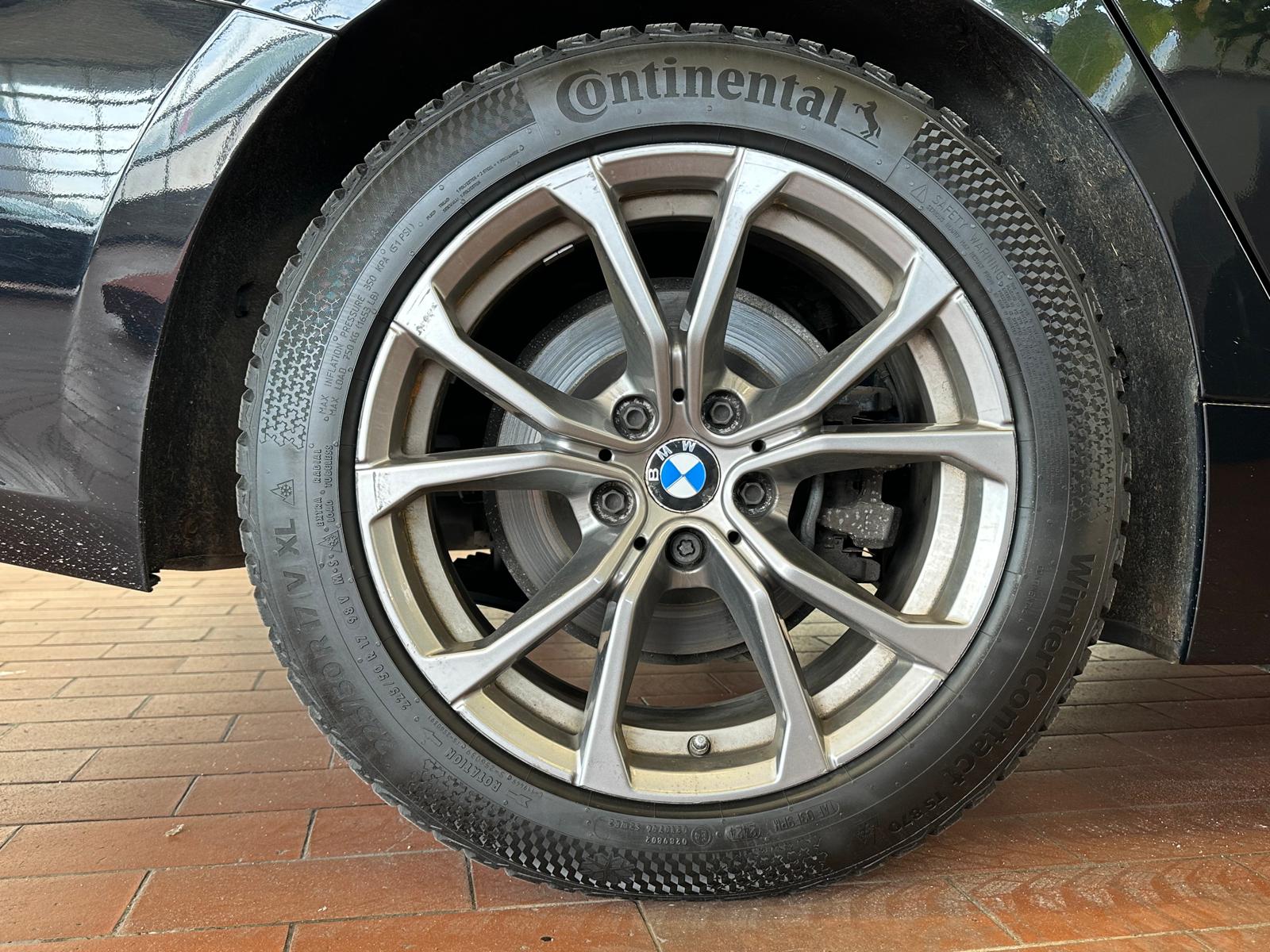 Naudoti BMW 320 automobiliai