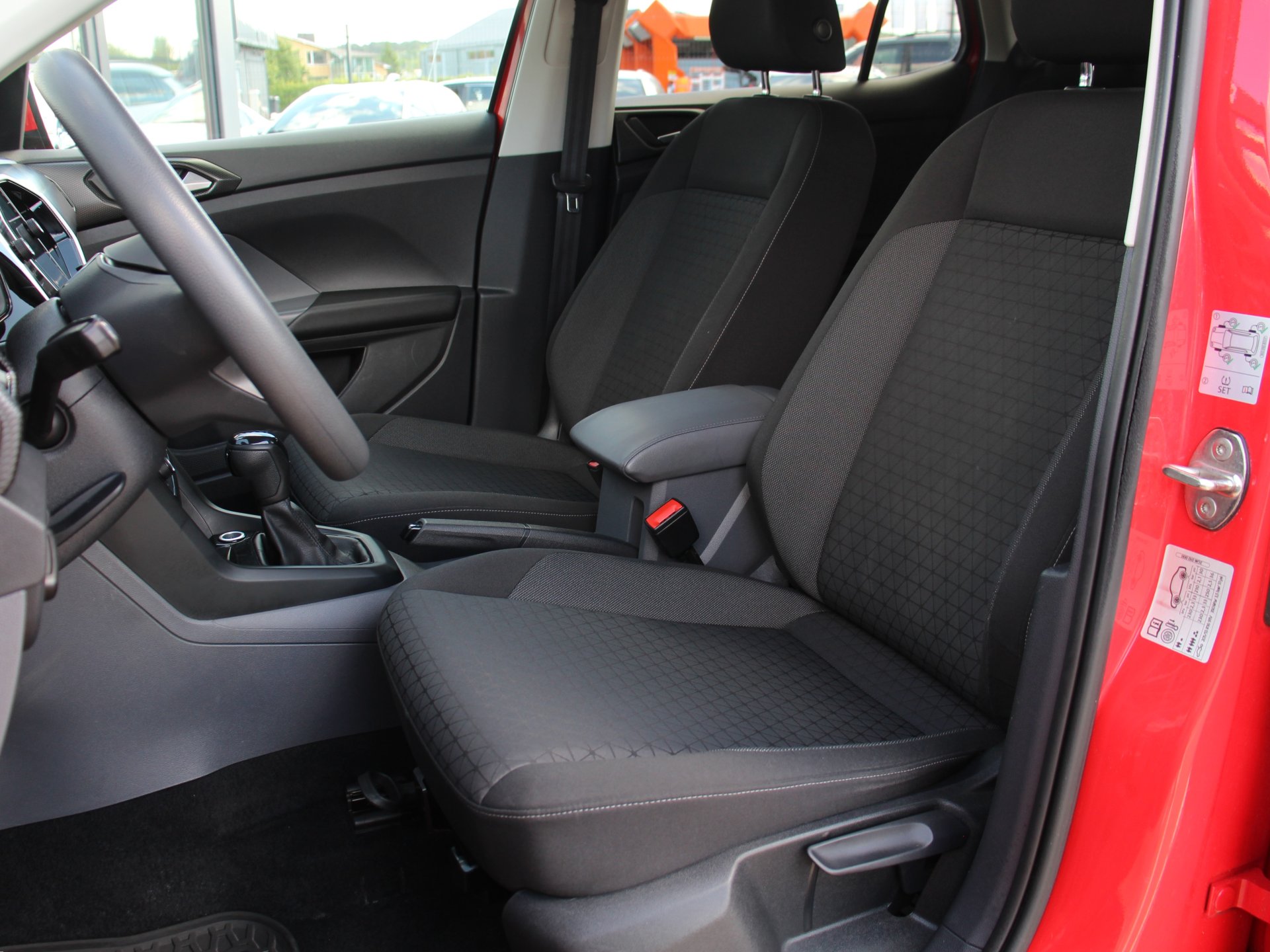 Naudoti Volkswagen T-Cross automobiliai