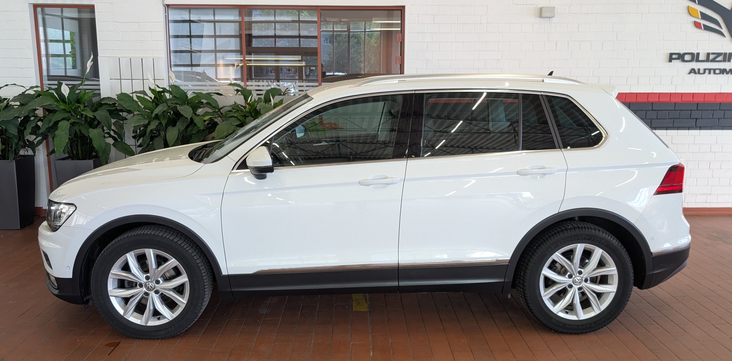 Naudoti Volkswagen Tiguan automobiliai