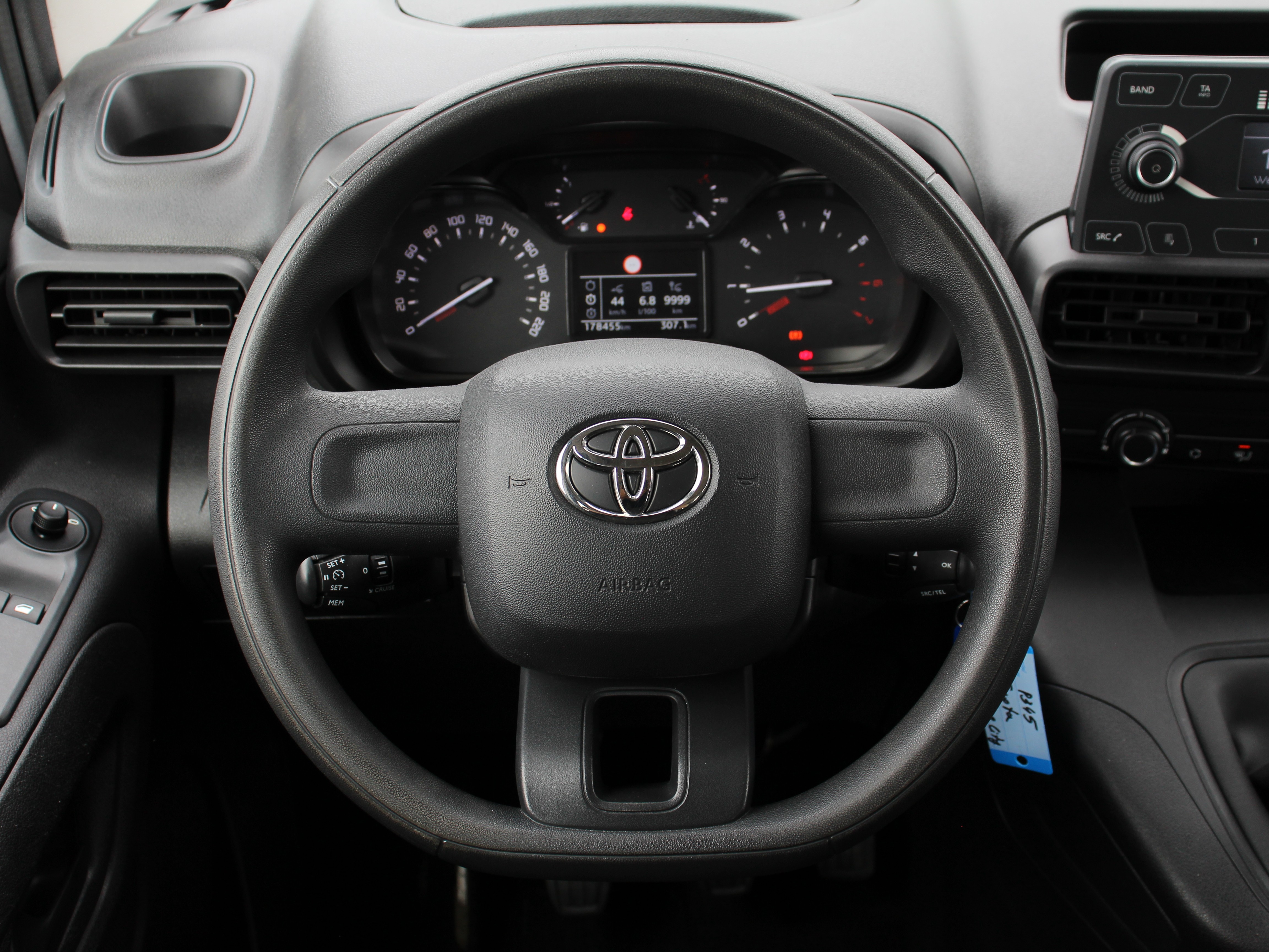 Naudoti Toyota Proace City Verso automobiliai