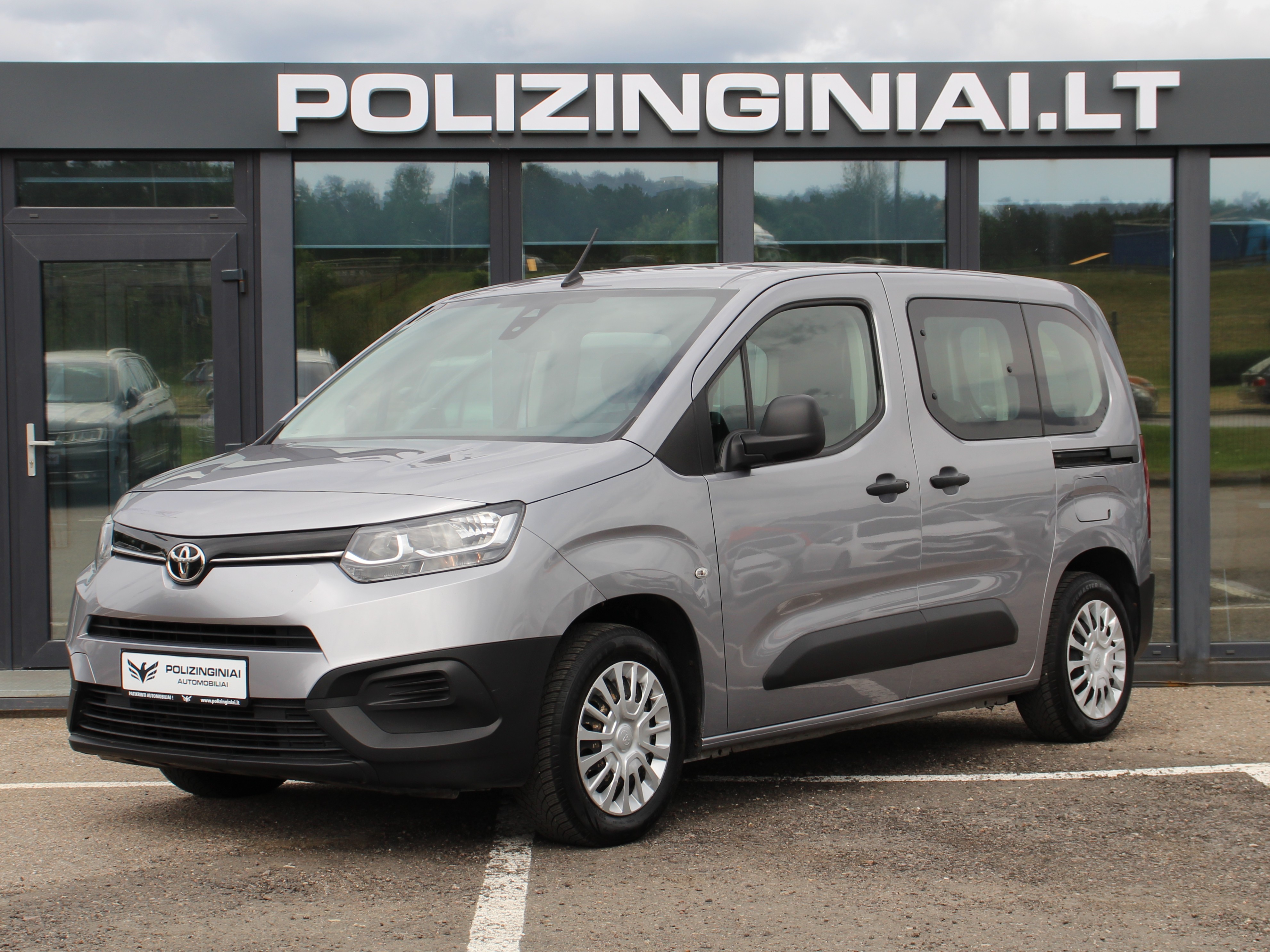 Naudoti Toyota Proace City Verso automobiliai