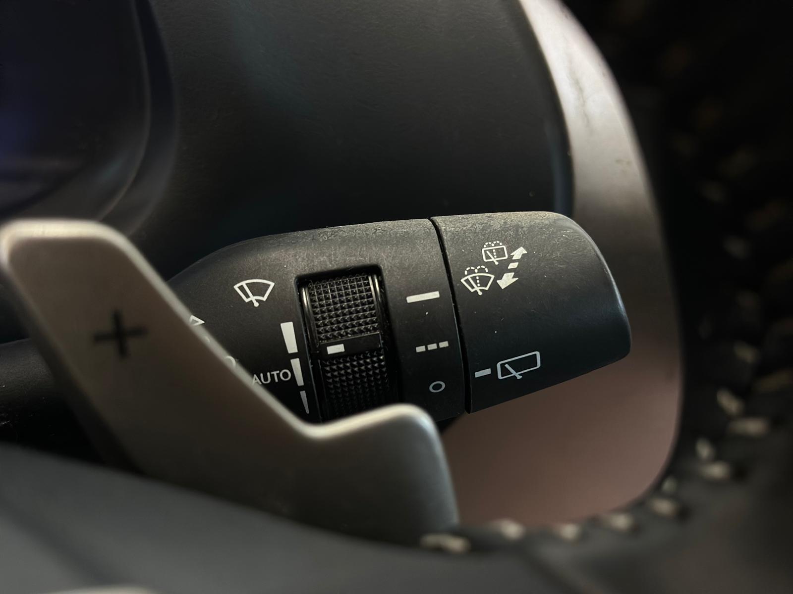 Naudoti Lexus NX 300h automobiliai