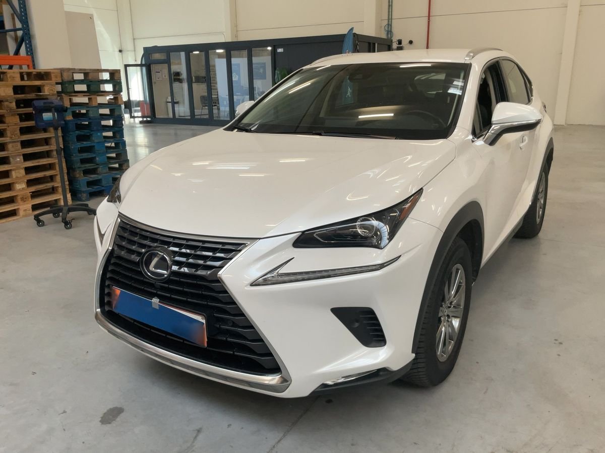 Naudoti Lexus NX 300h automobiliai