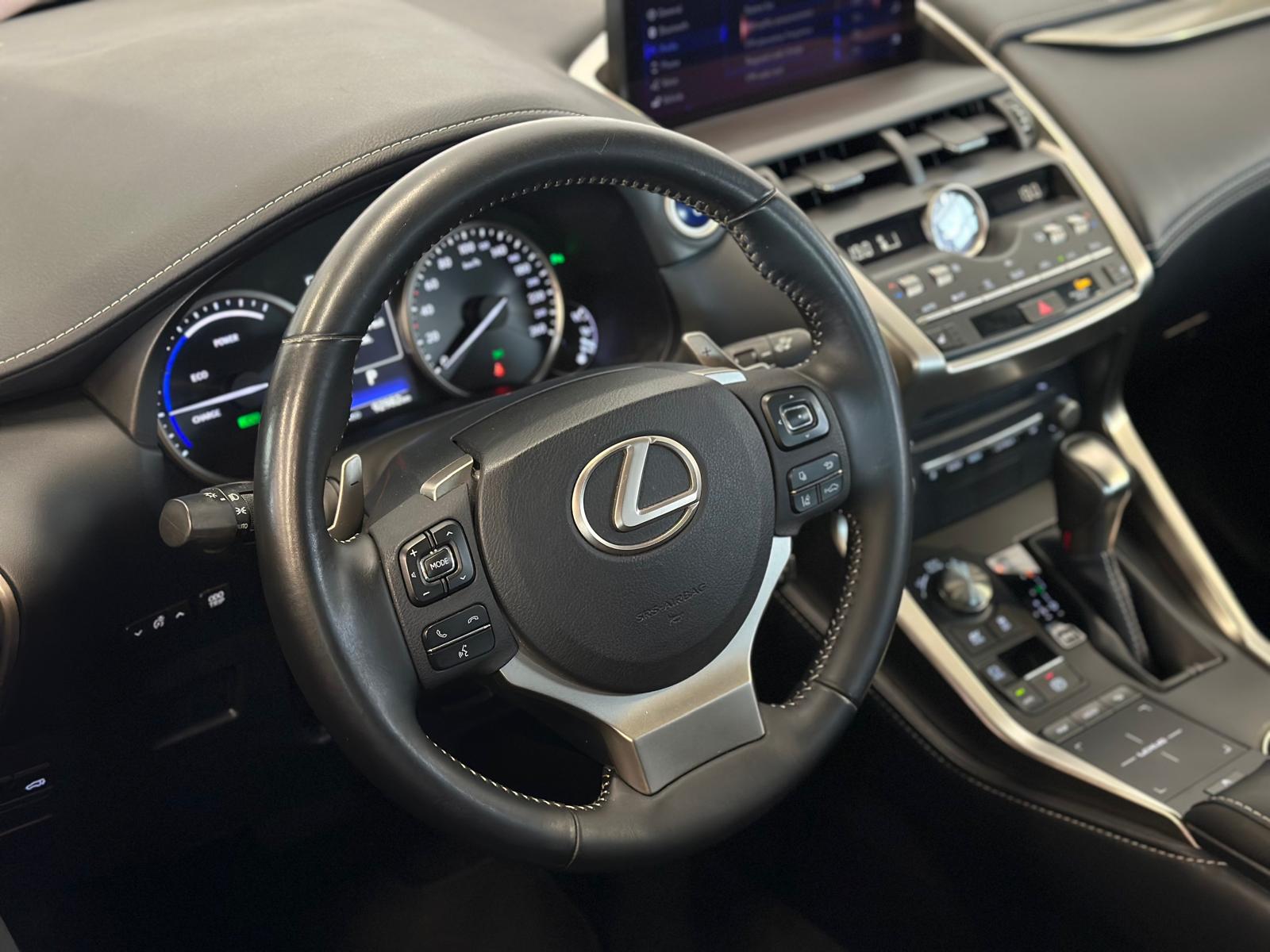 Naudoti Lexus NX 300h automobiliai