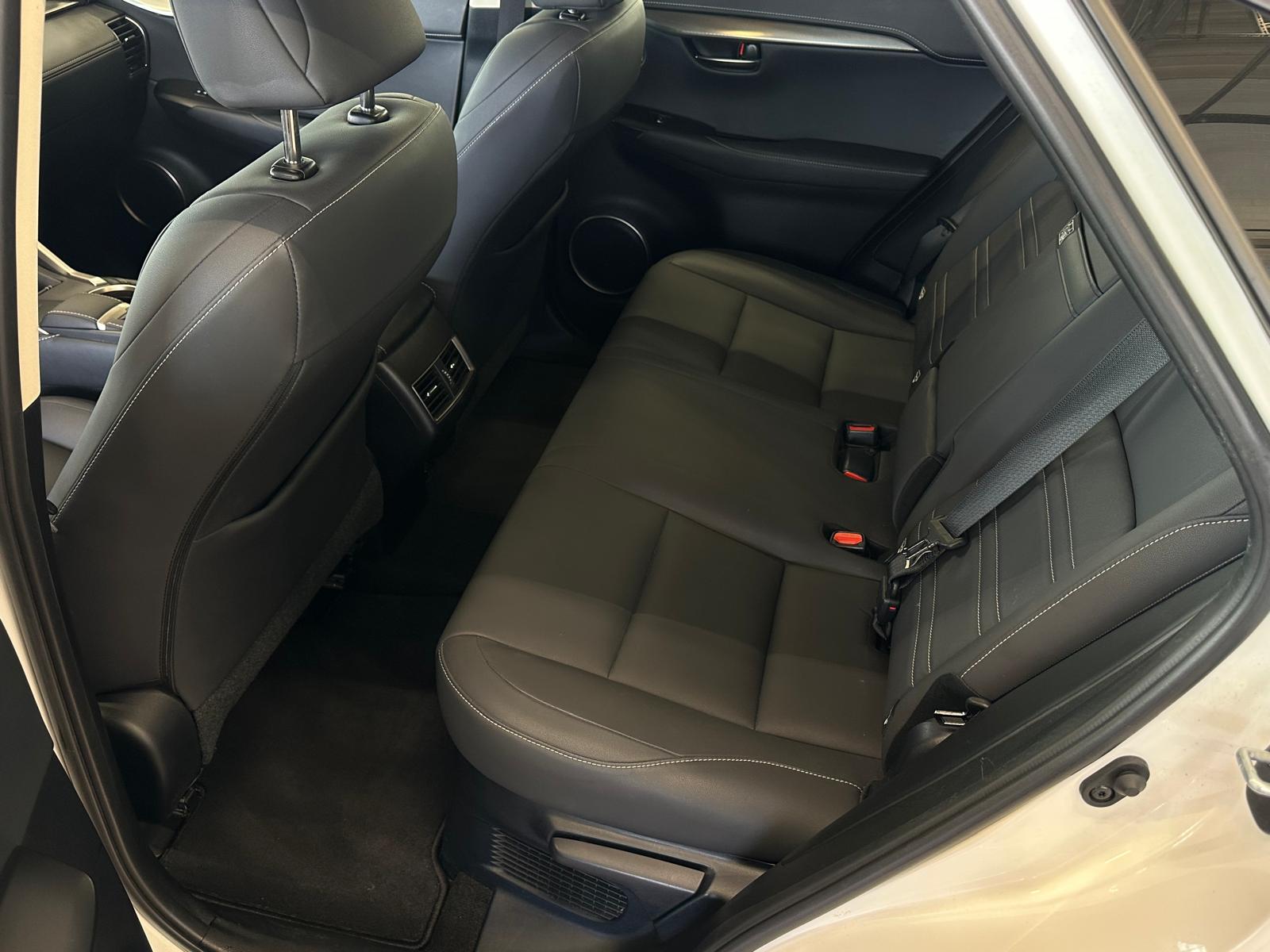 Naudoti Lexus NX 300h automobiliai